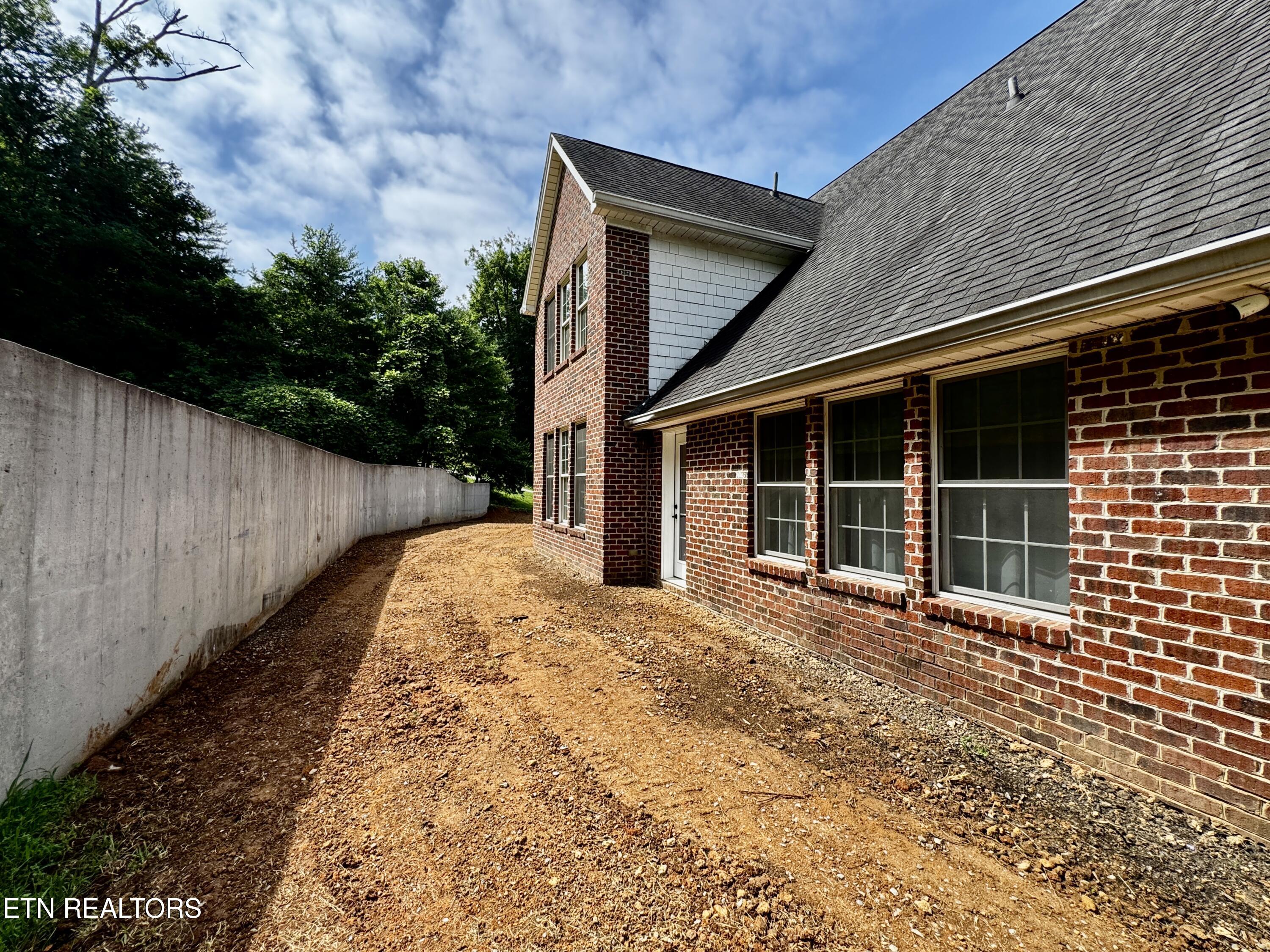 1802 Calgary Falls Lane Knoxville TN 37931