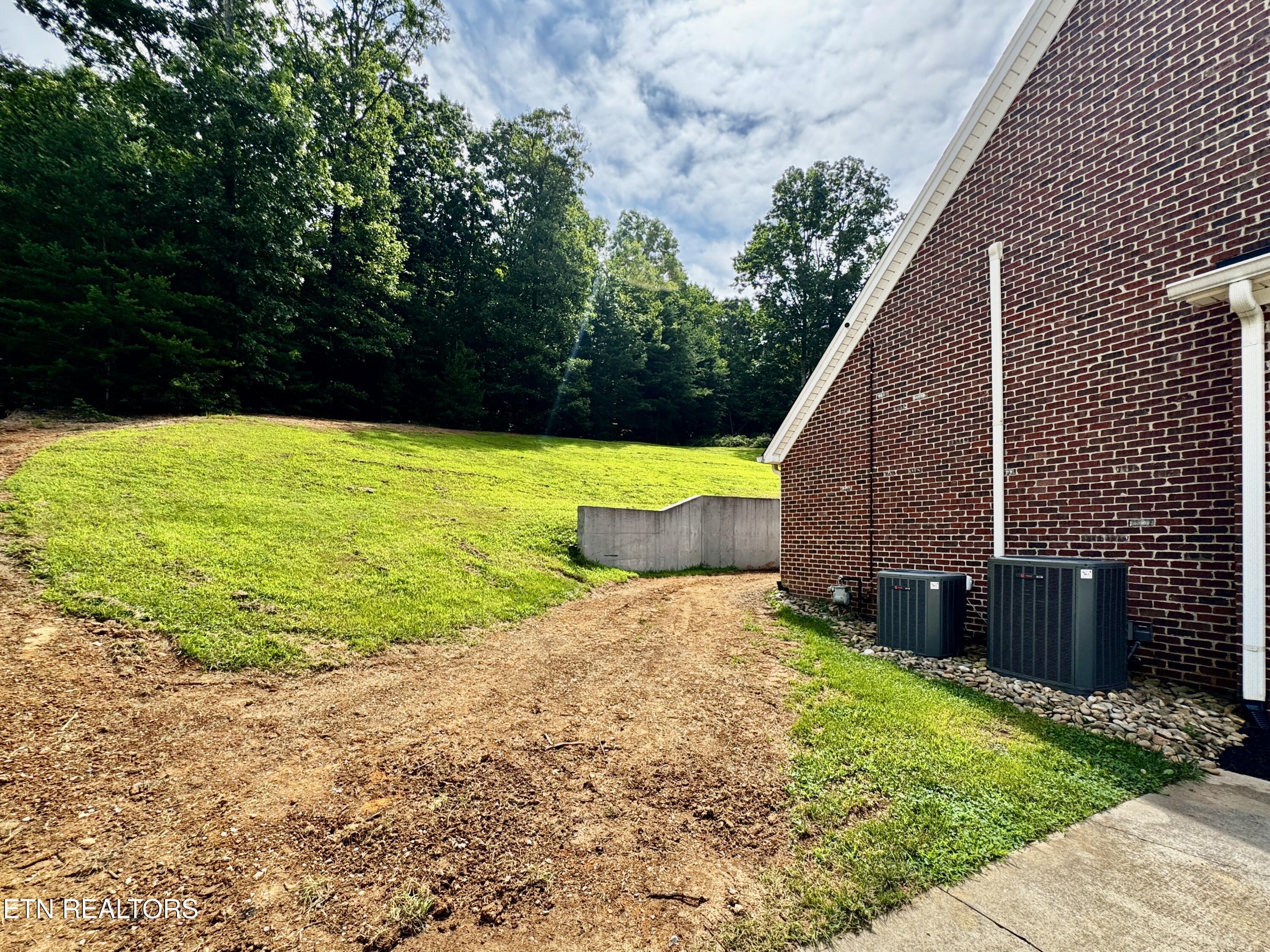 1802 Calgary Falls Lane Knoxville TN 37931