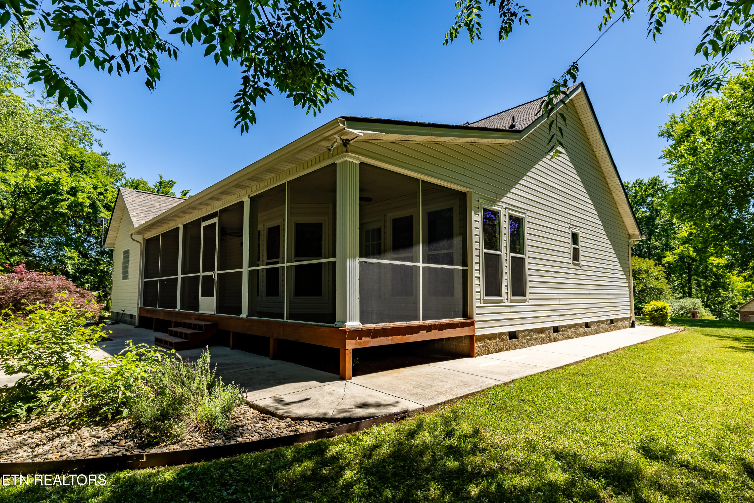 1303 Apache Court Maryville TN 37801