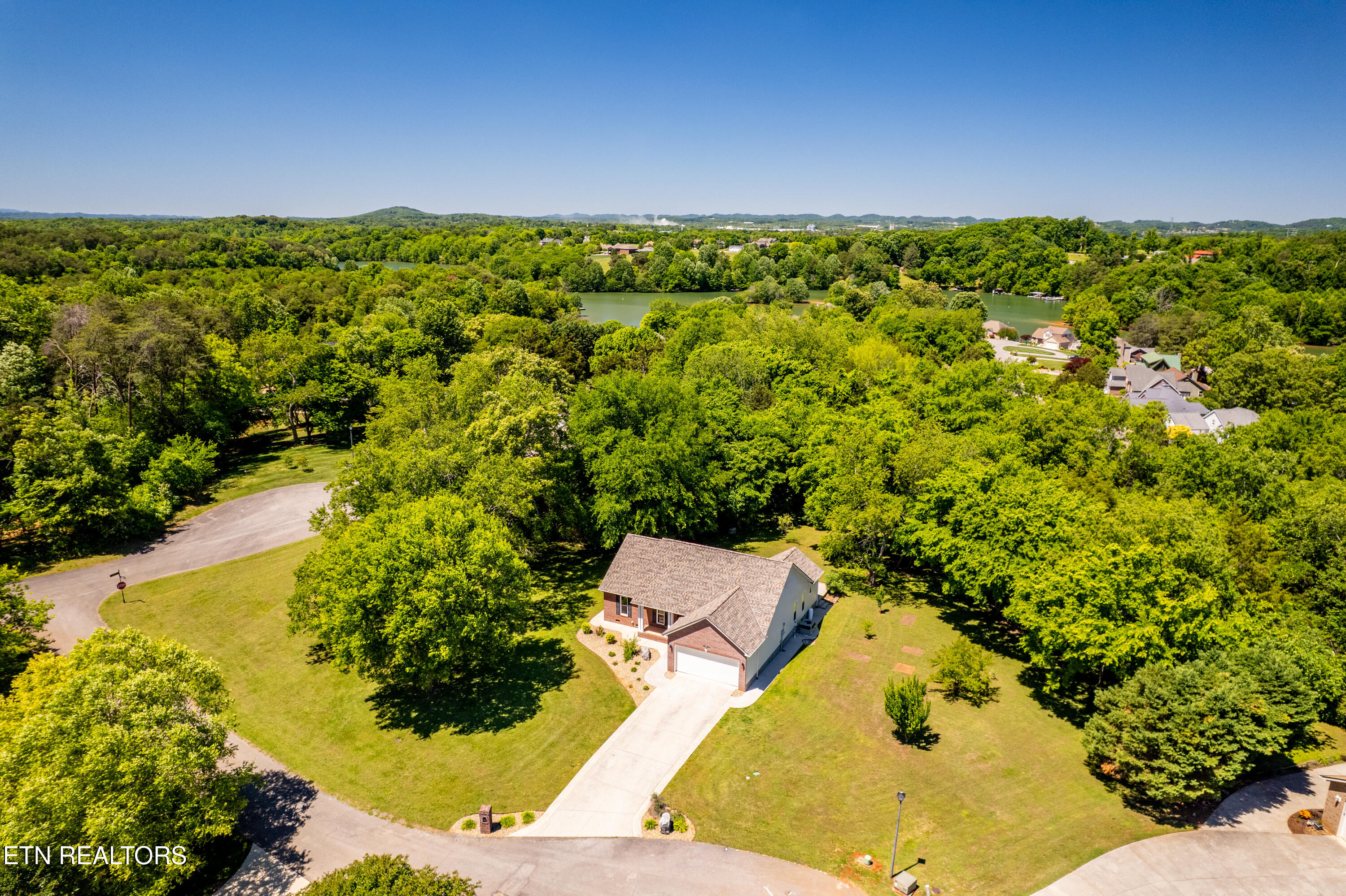 1303 Apache Court Maryville TN 37801