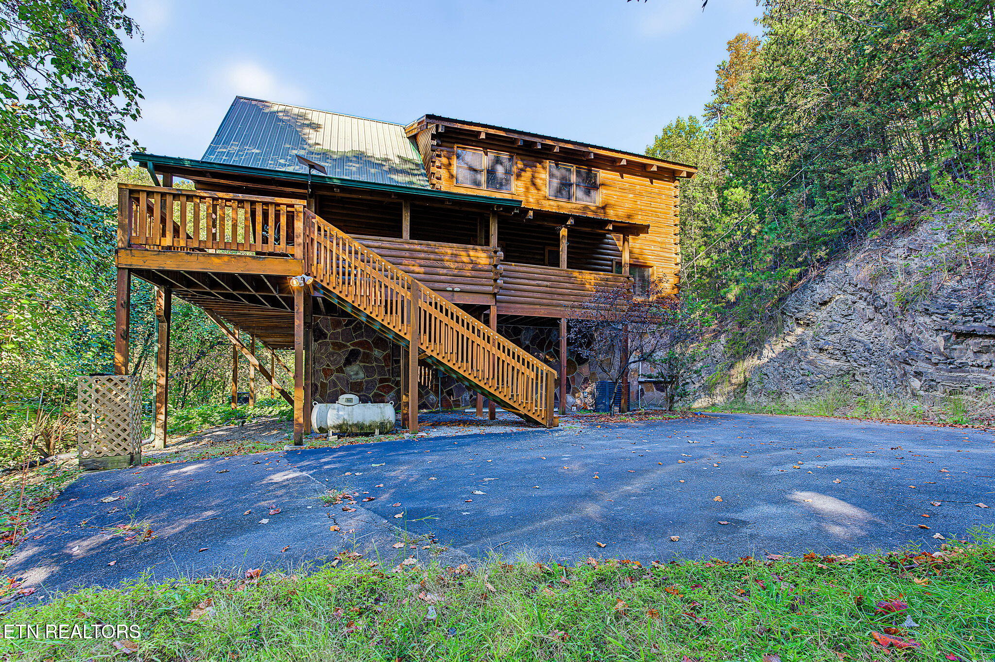 817 Boone Acres Lane Pigeon Forge TN 37863