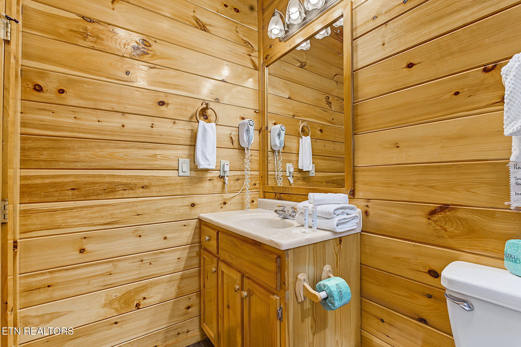 817 Boone Acres Lane Pigeon Forge TN 37863