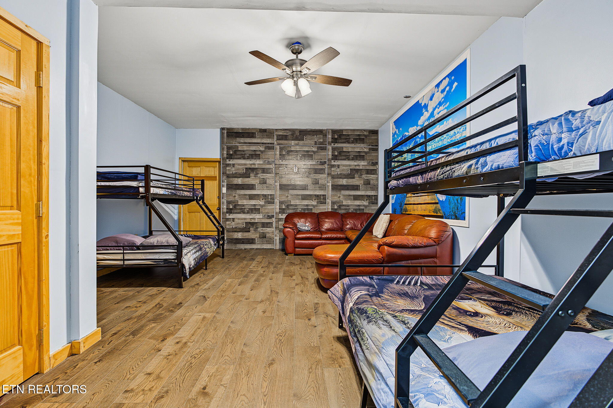 817 Boone Acres Lane Pigeon Forge TN 37863