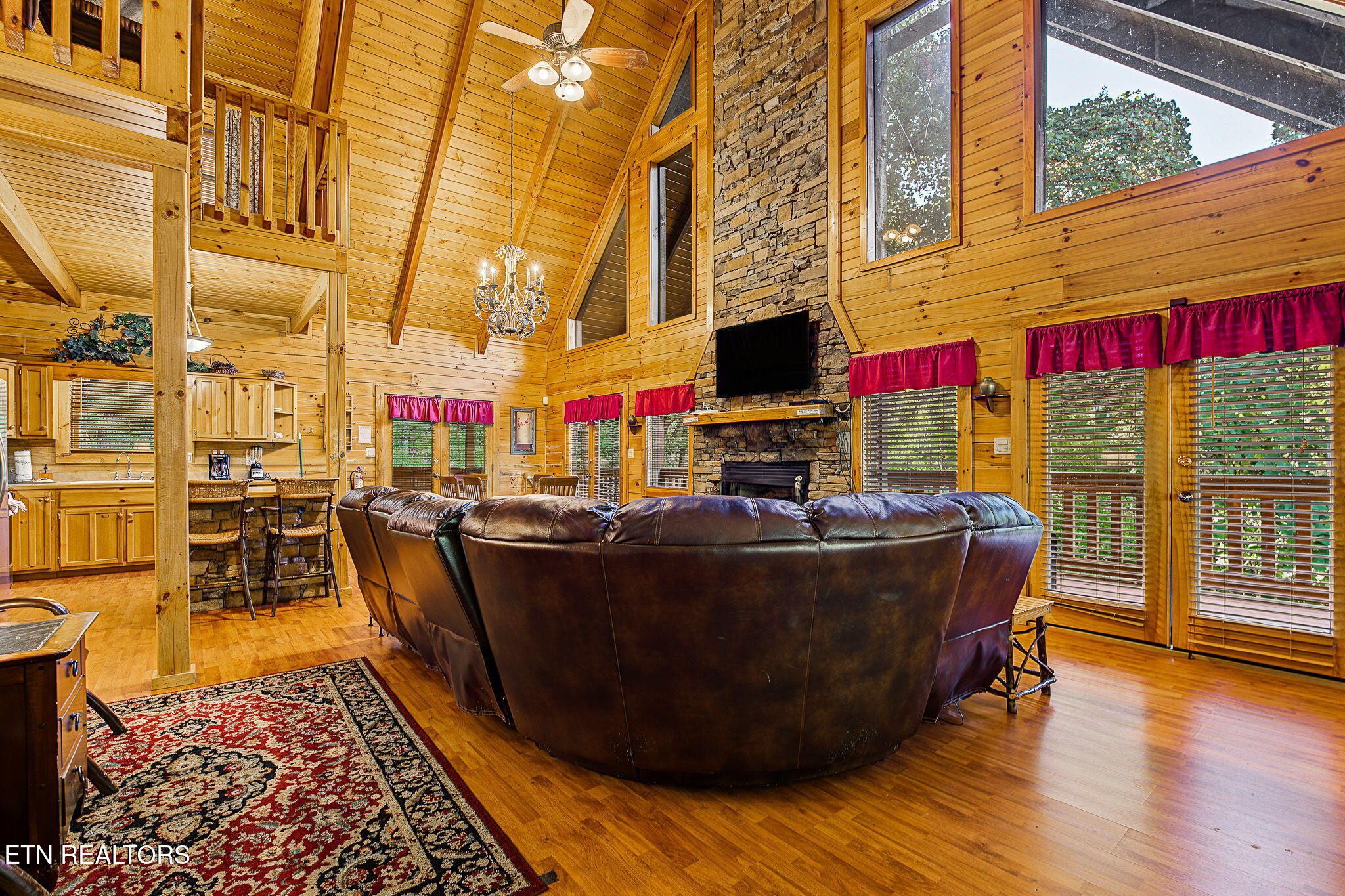 817 Boone Acres Lane Pigeon Forge TN 37863