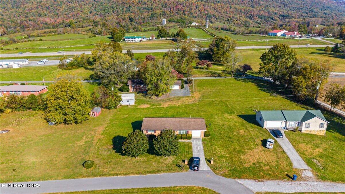183 E Meadowbrook Lane Lafollette TN 37766