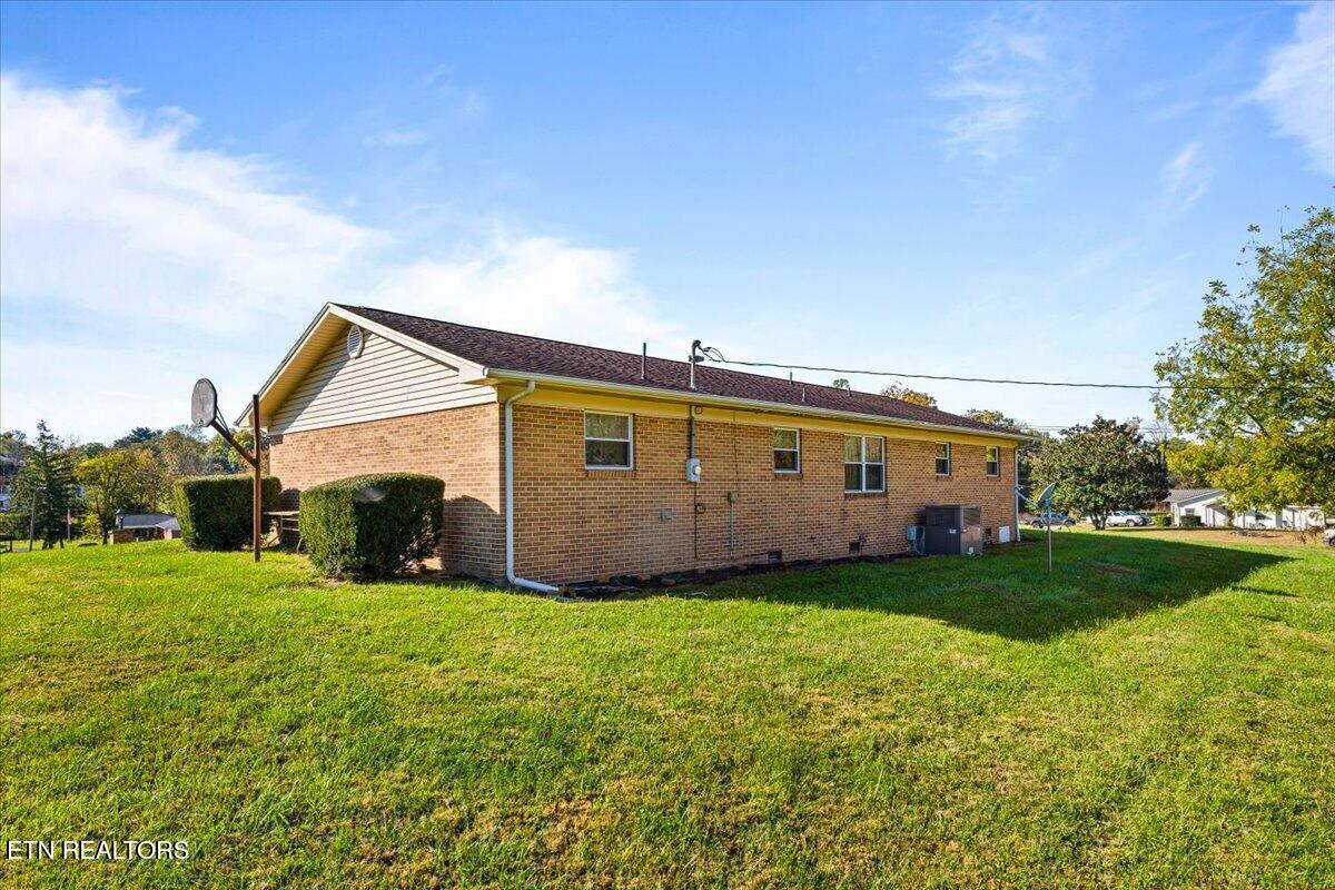 183 E Meadowbrook Lane Lafollette TN 37766