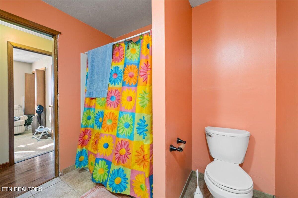 183 E Meadowbrook Lane Lafollette TN 37766