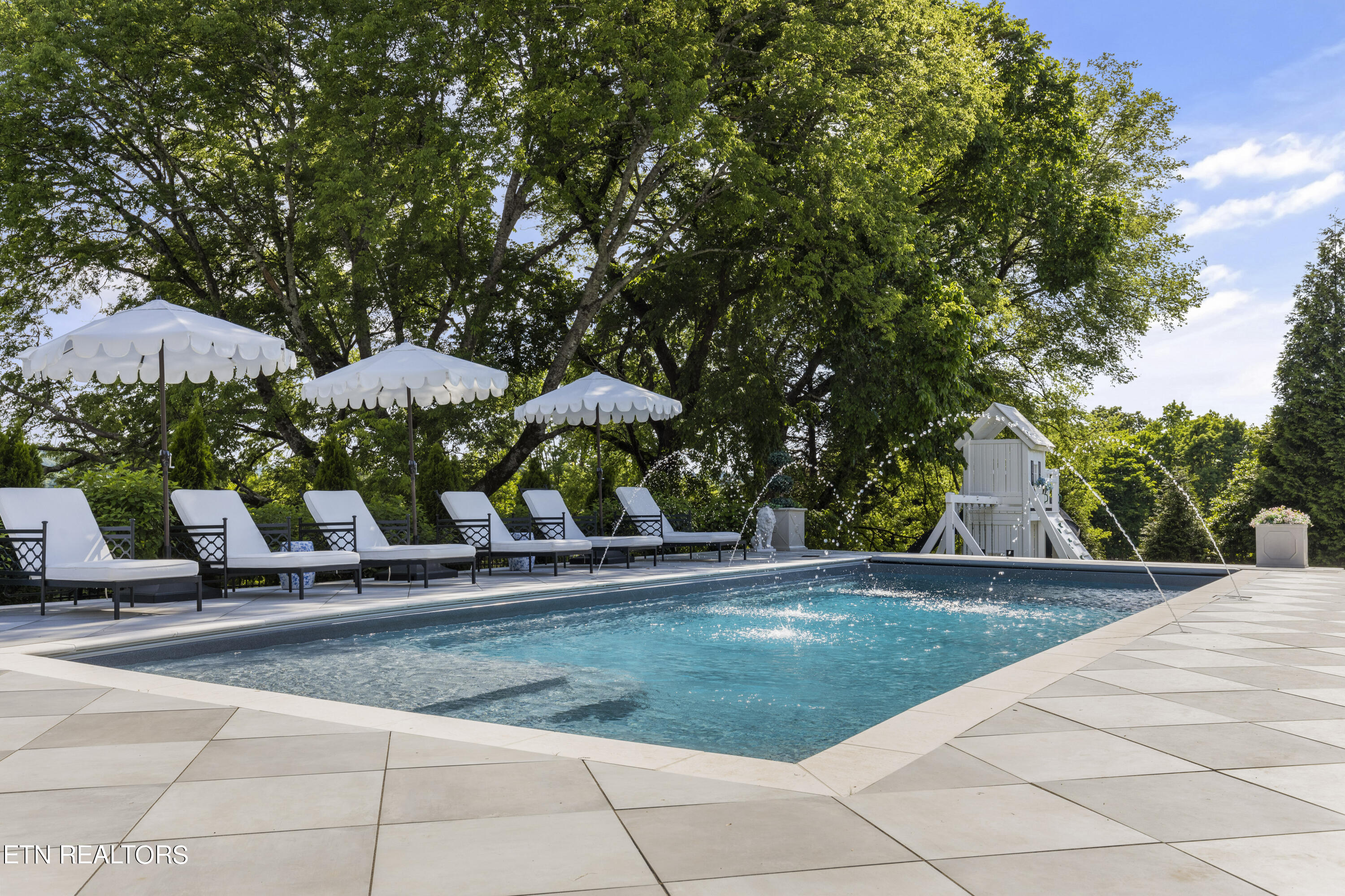 8566 River Club Way Knoxville TN 37922