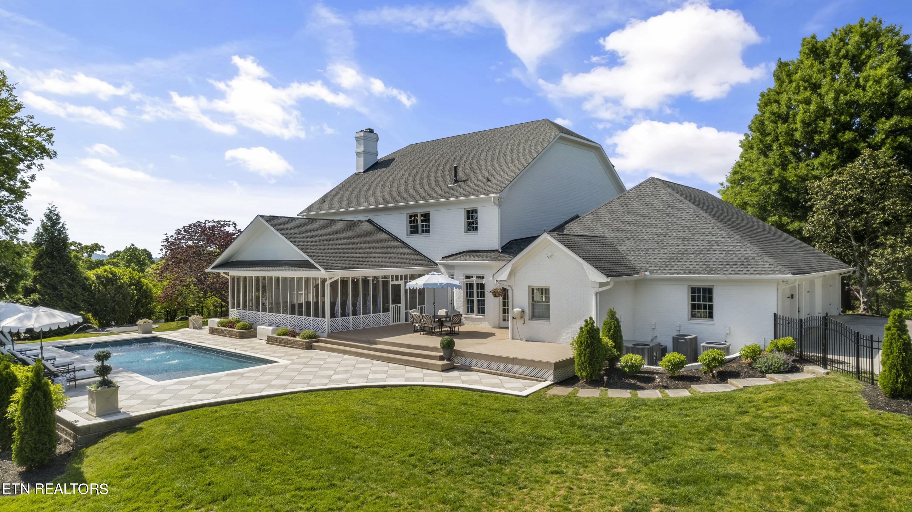 8566 River Club Way Knoxville TN 37922