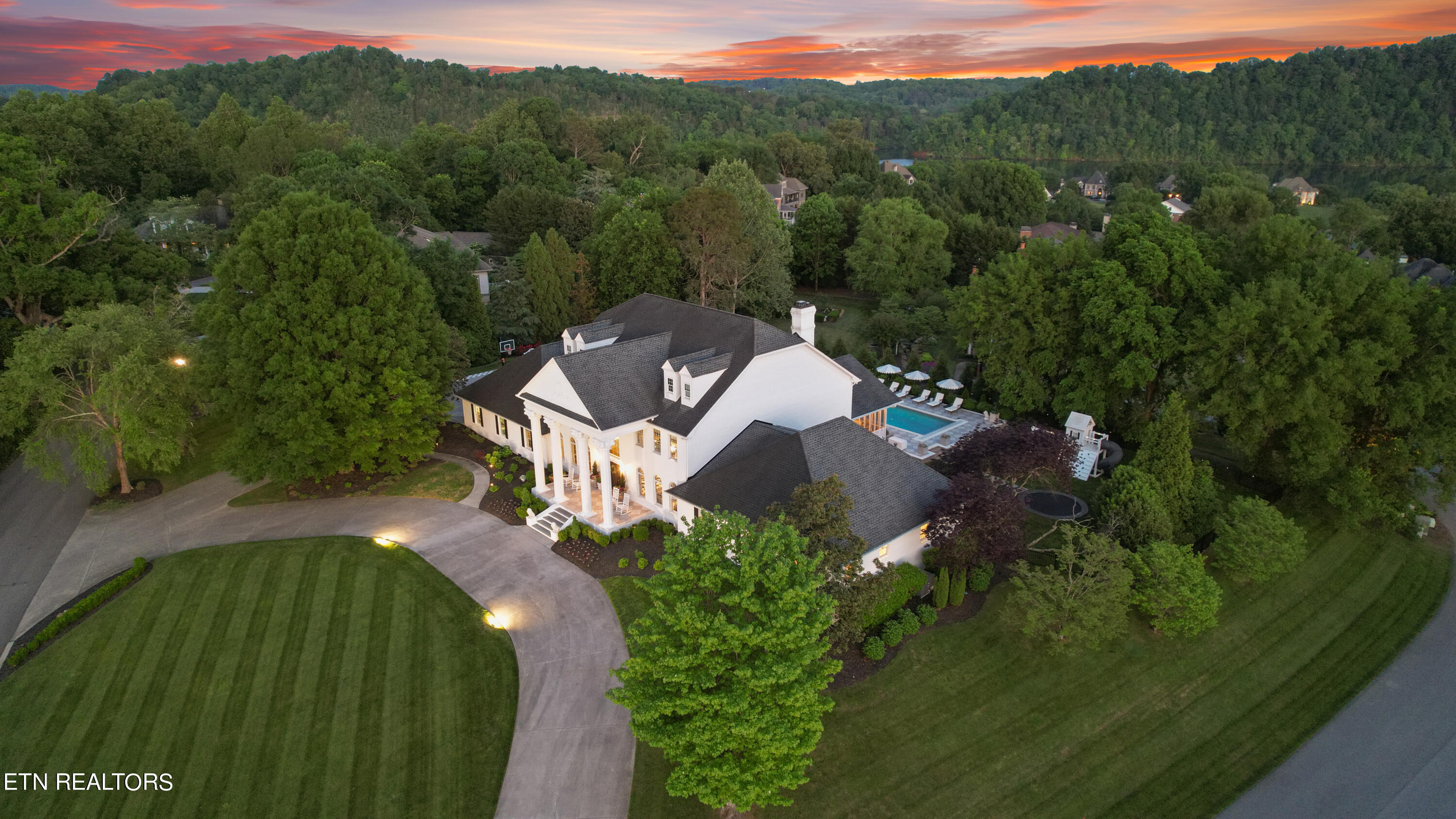 8566 River Club Way Knoxville TN 37922