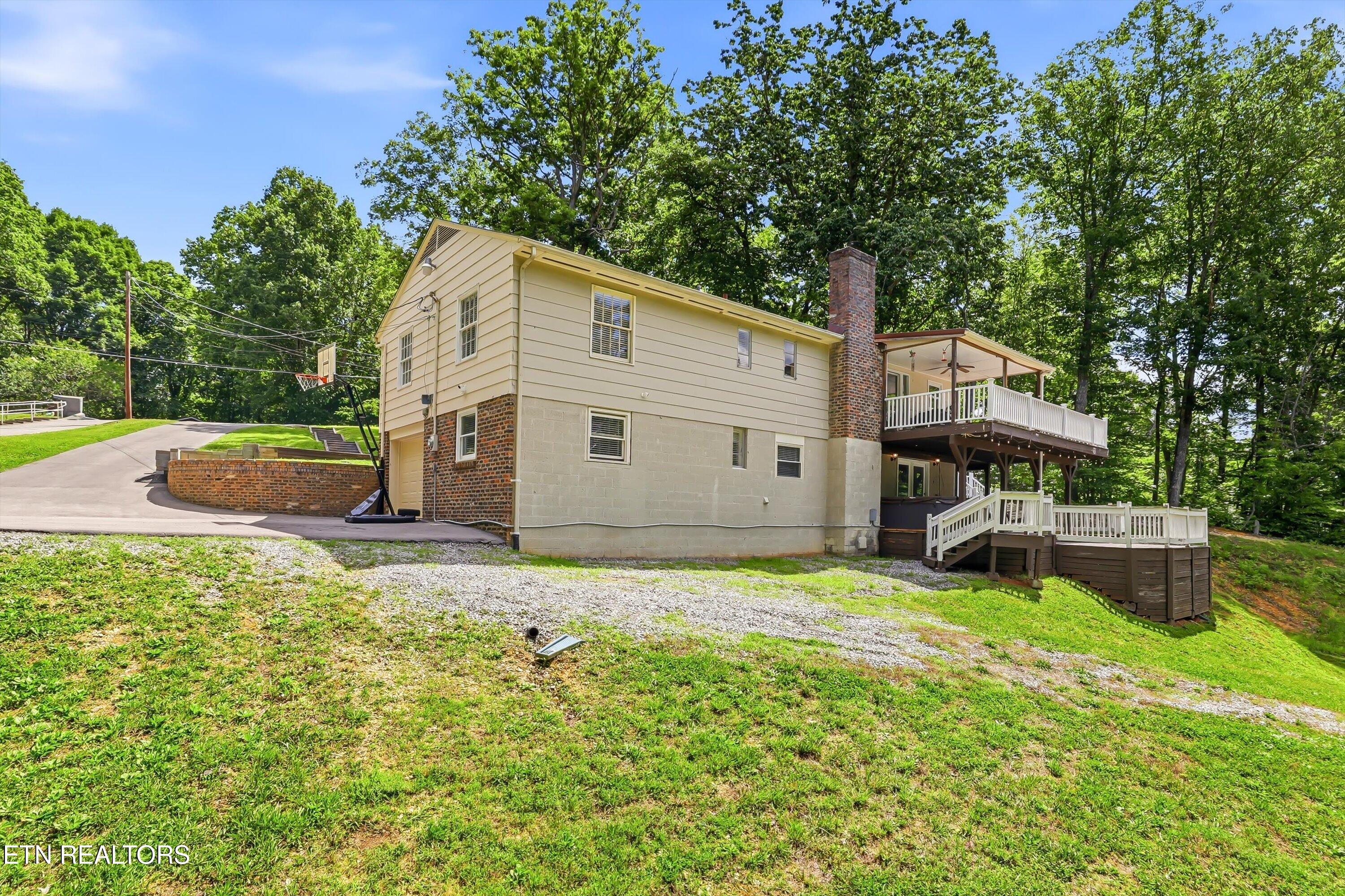 108 Willow Lane Oak Ridge TN 37830