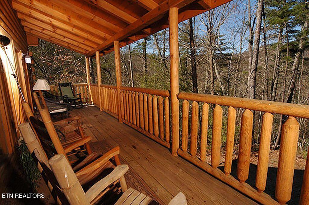 208 Buena Vista Drive Sevierville TN 37876