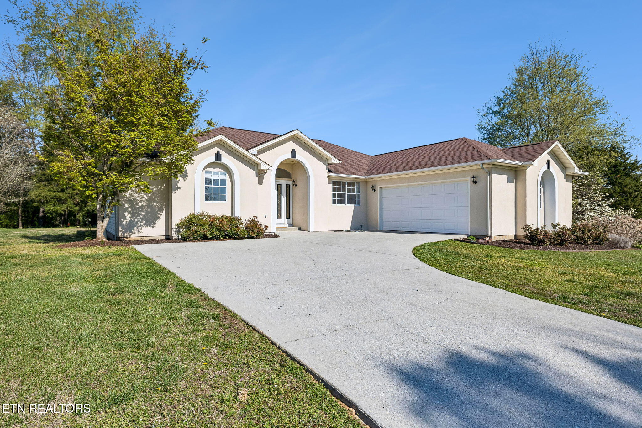 407 Elokwa Place Loudon TN 37774