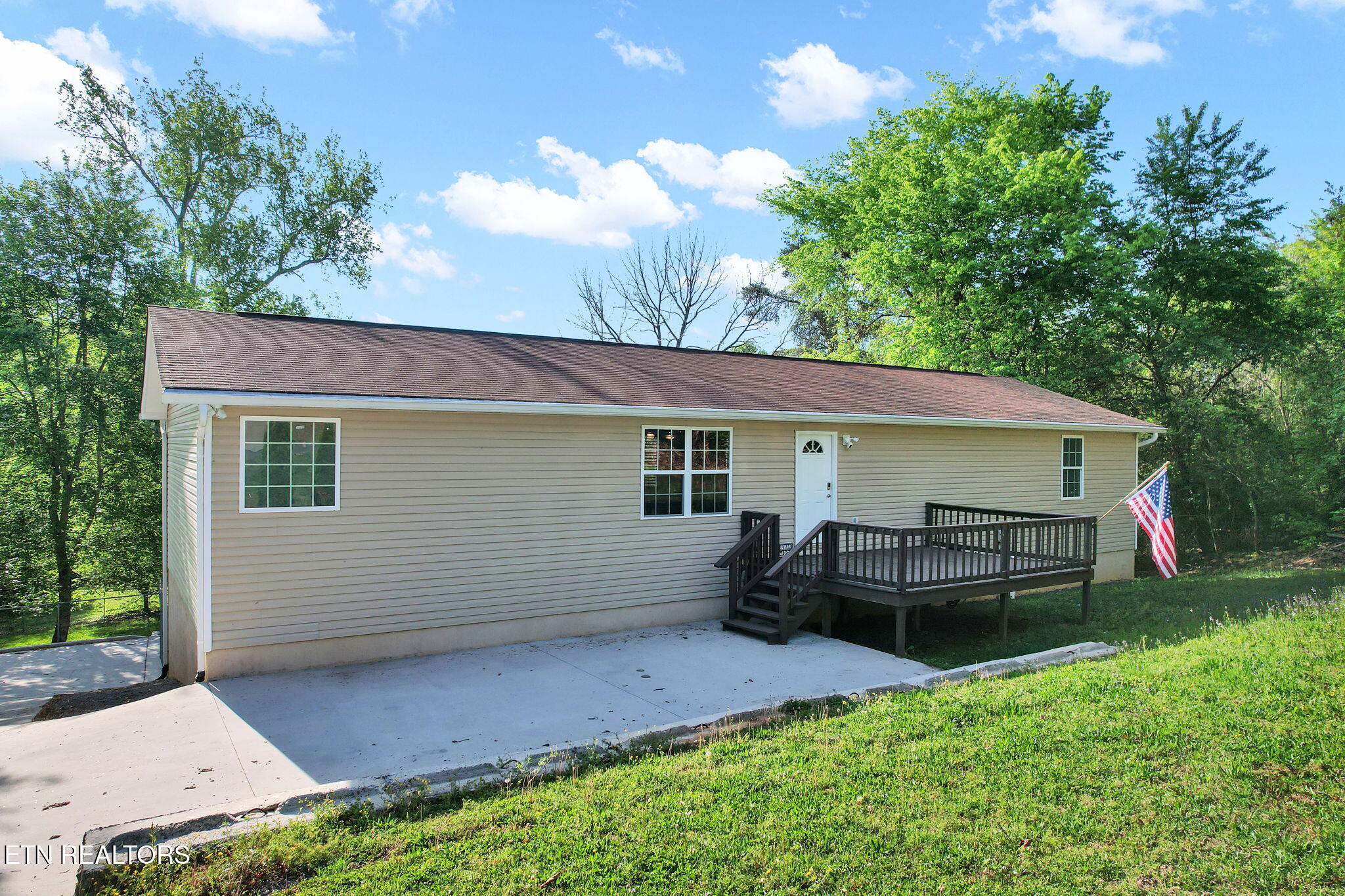 225 Laurel Drive Spring City TN 37381