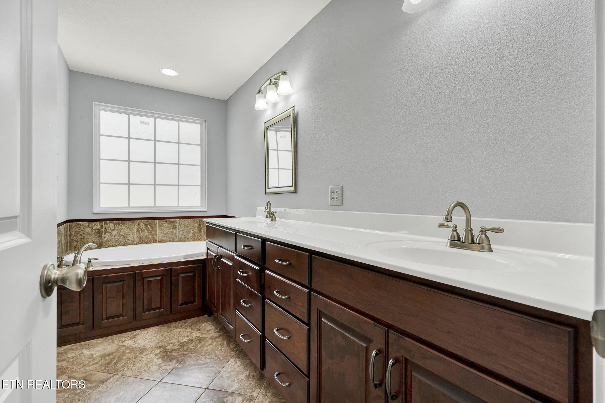 225 Laurel Drive Spring City TN 37381
