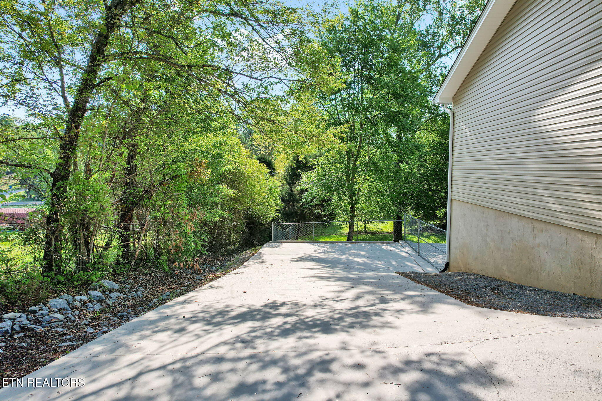 225 Laurel Drive Spring City TN 37381