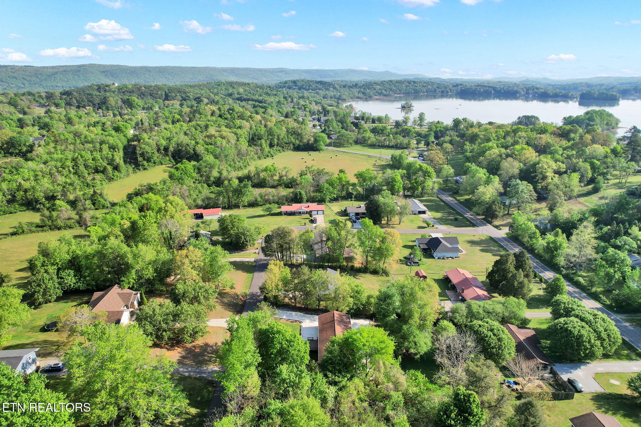 225 Laurel Drive Spring City TN 37381