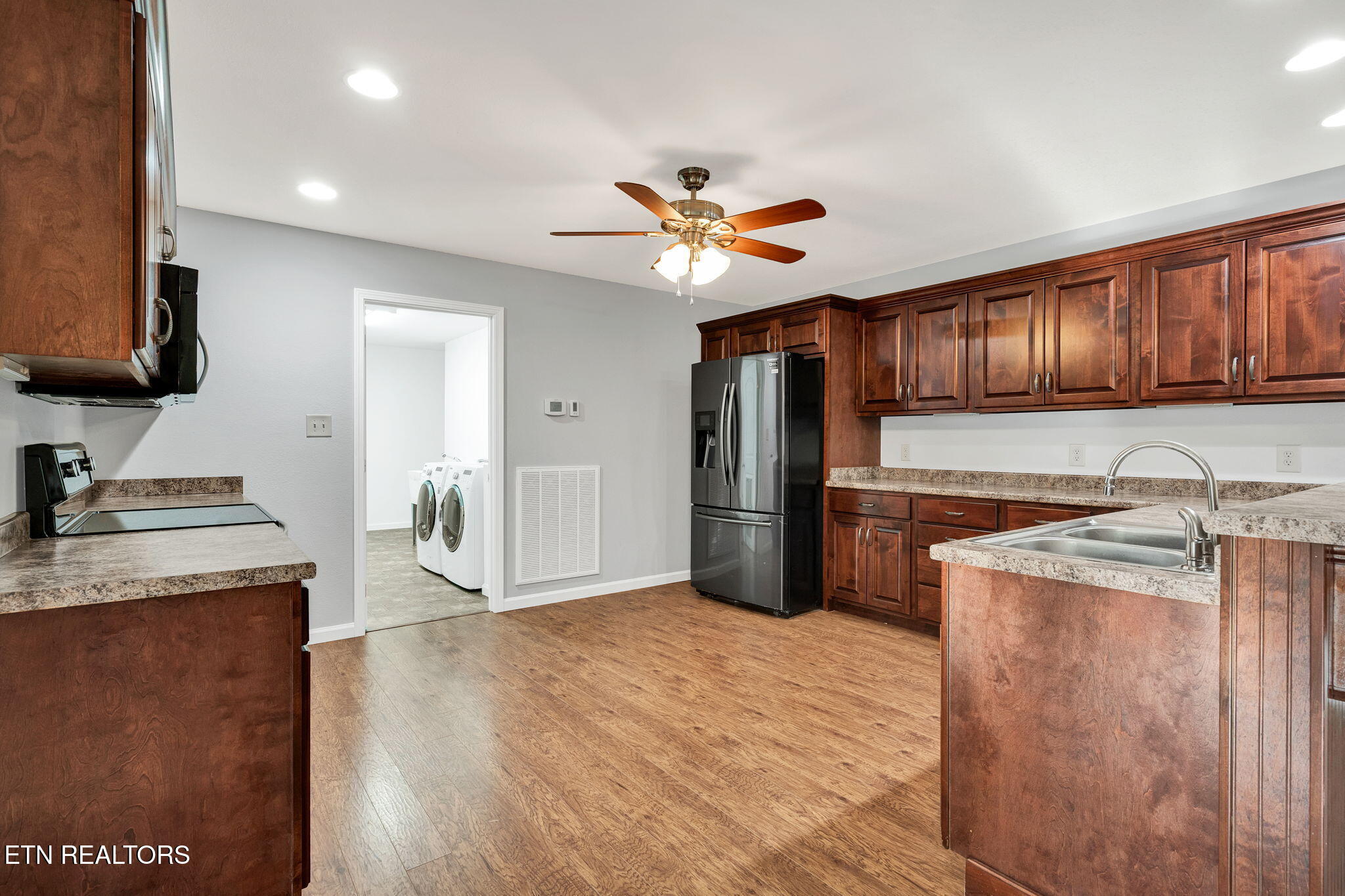 225 Laurel Drive Spring City TN 37381