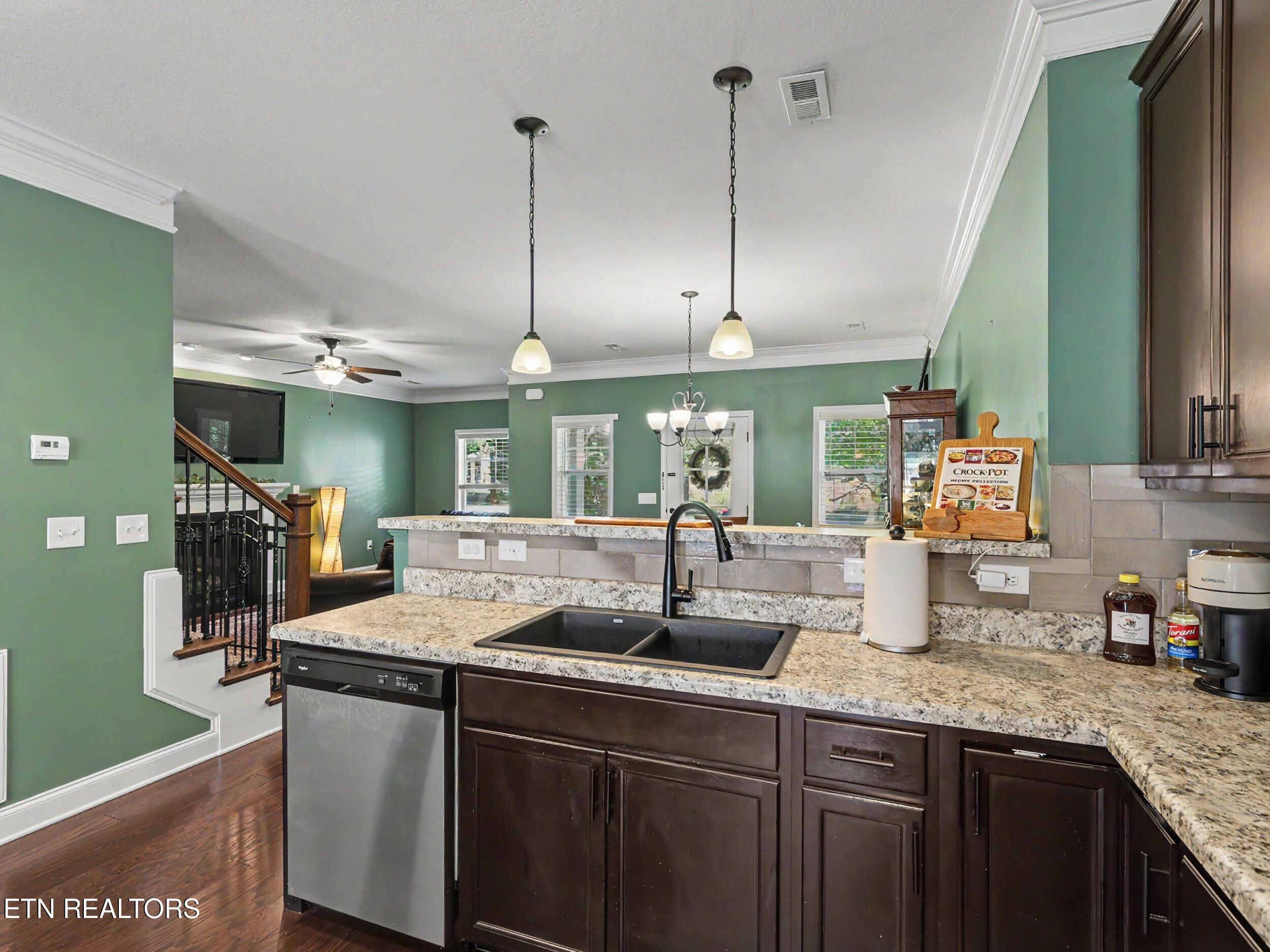 503 Broadberry Avenue Oak Ridge TN 37830