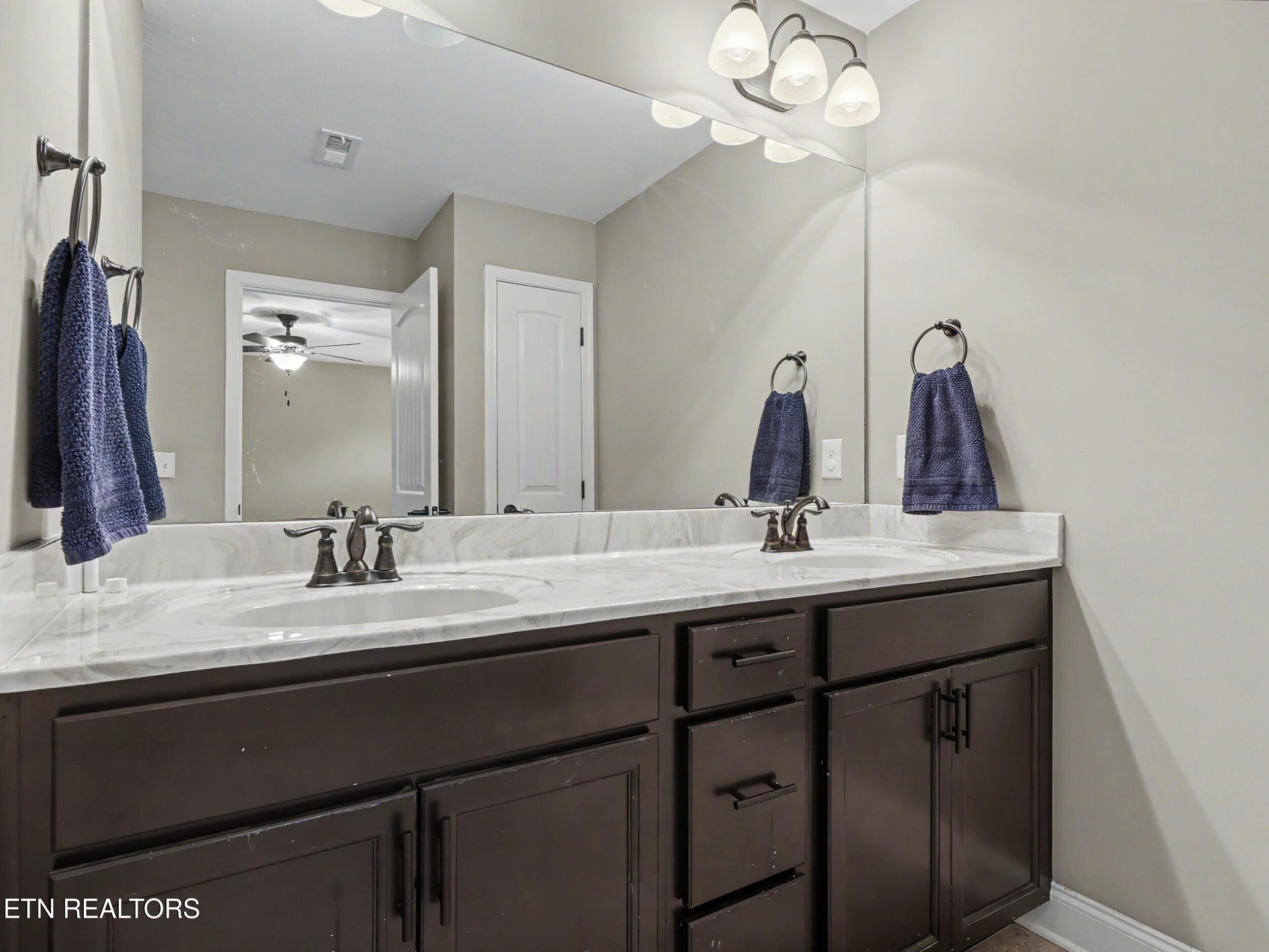 503 Broadberry Avenue Oak Ridge TN 37830