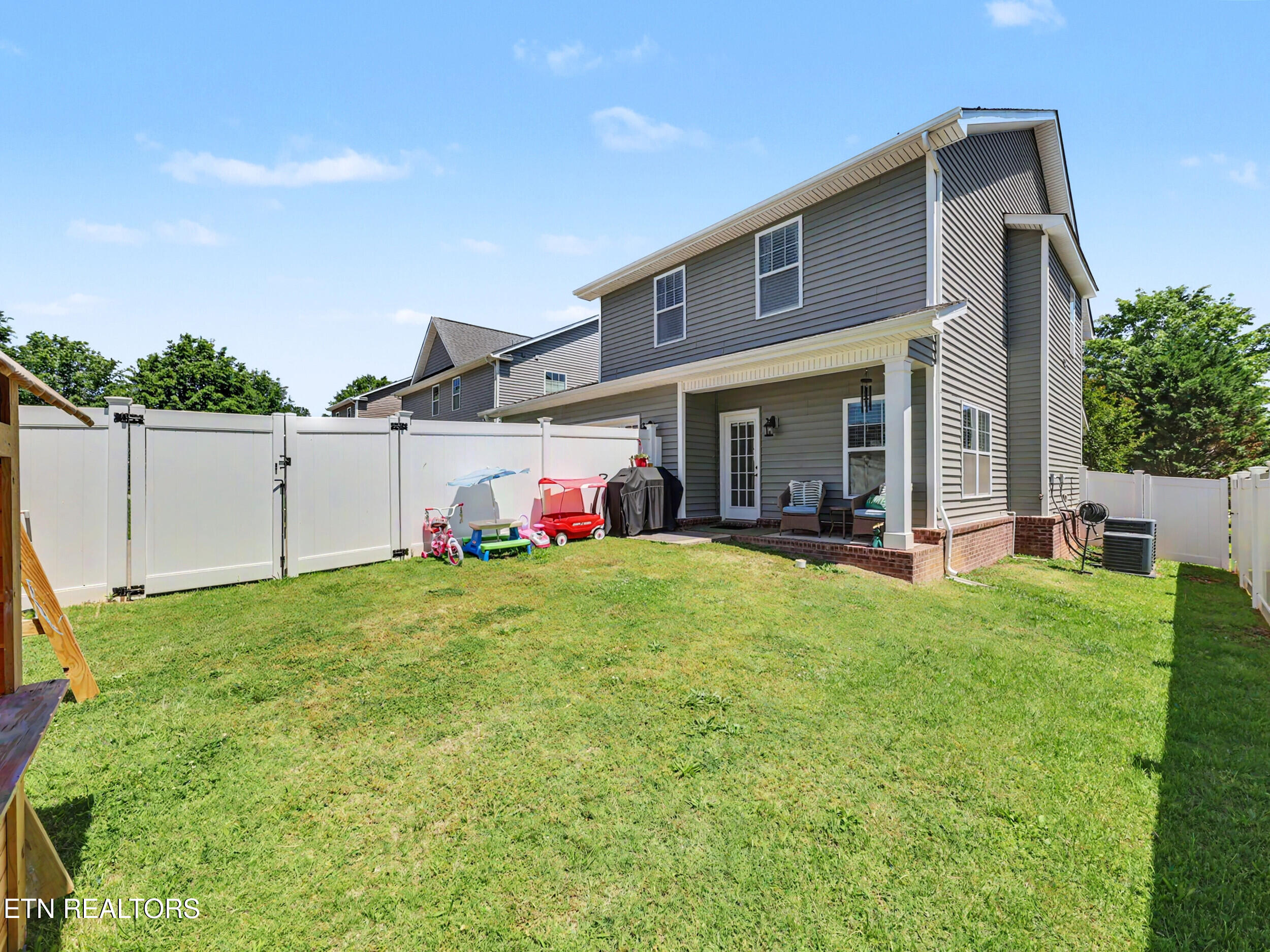 503 Broadberry Avenue Oak Ridge TN 37830