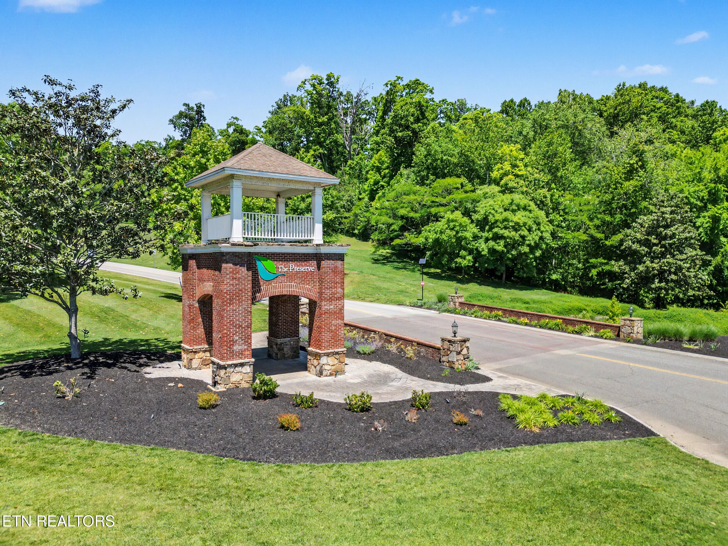 503 Broadberry Avenue Oak Ridge TN 37830