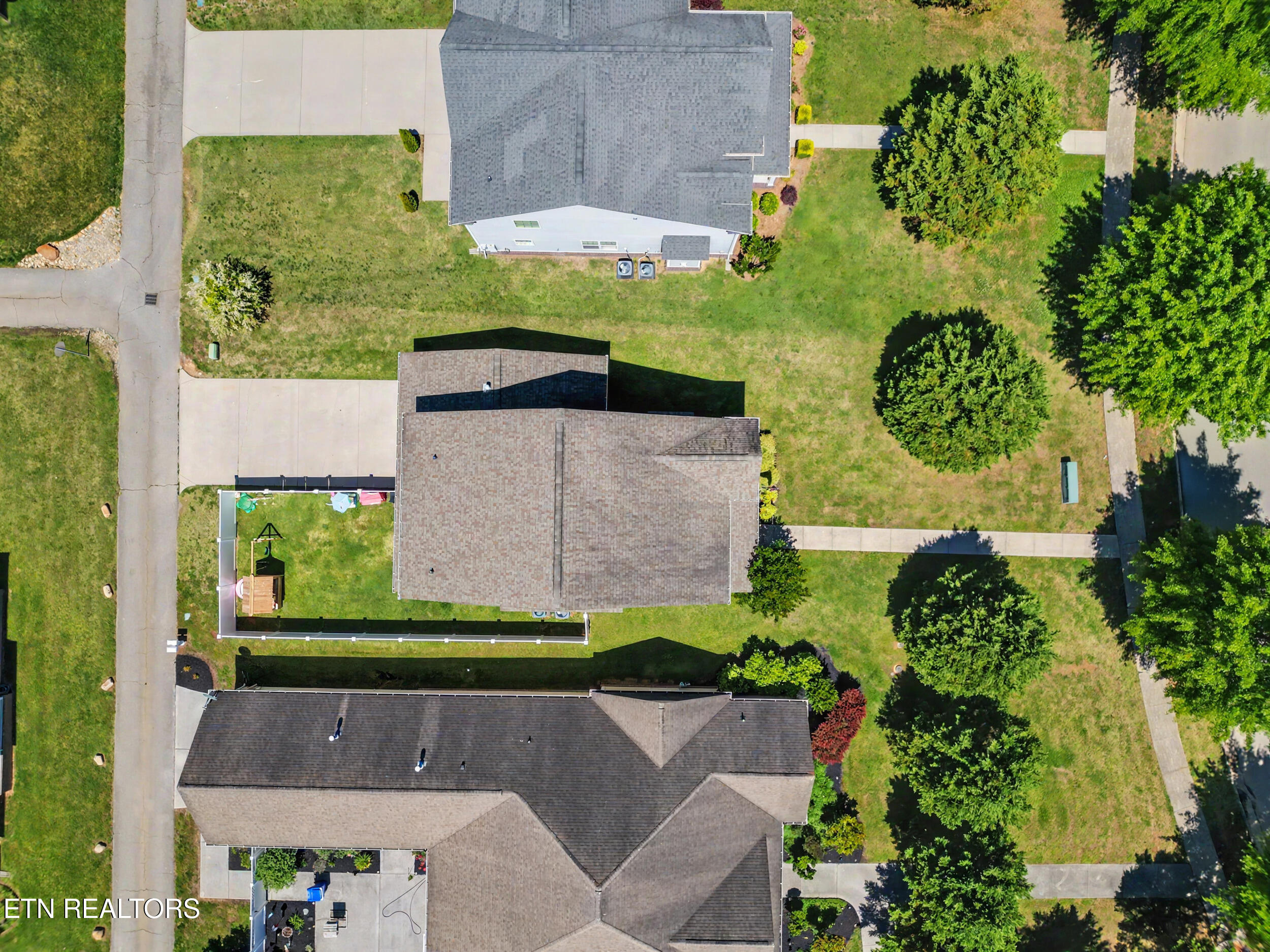 503 Broadberry Avenue Oak Ridge TN 37830