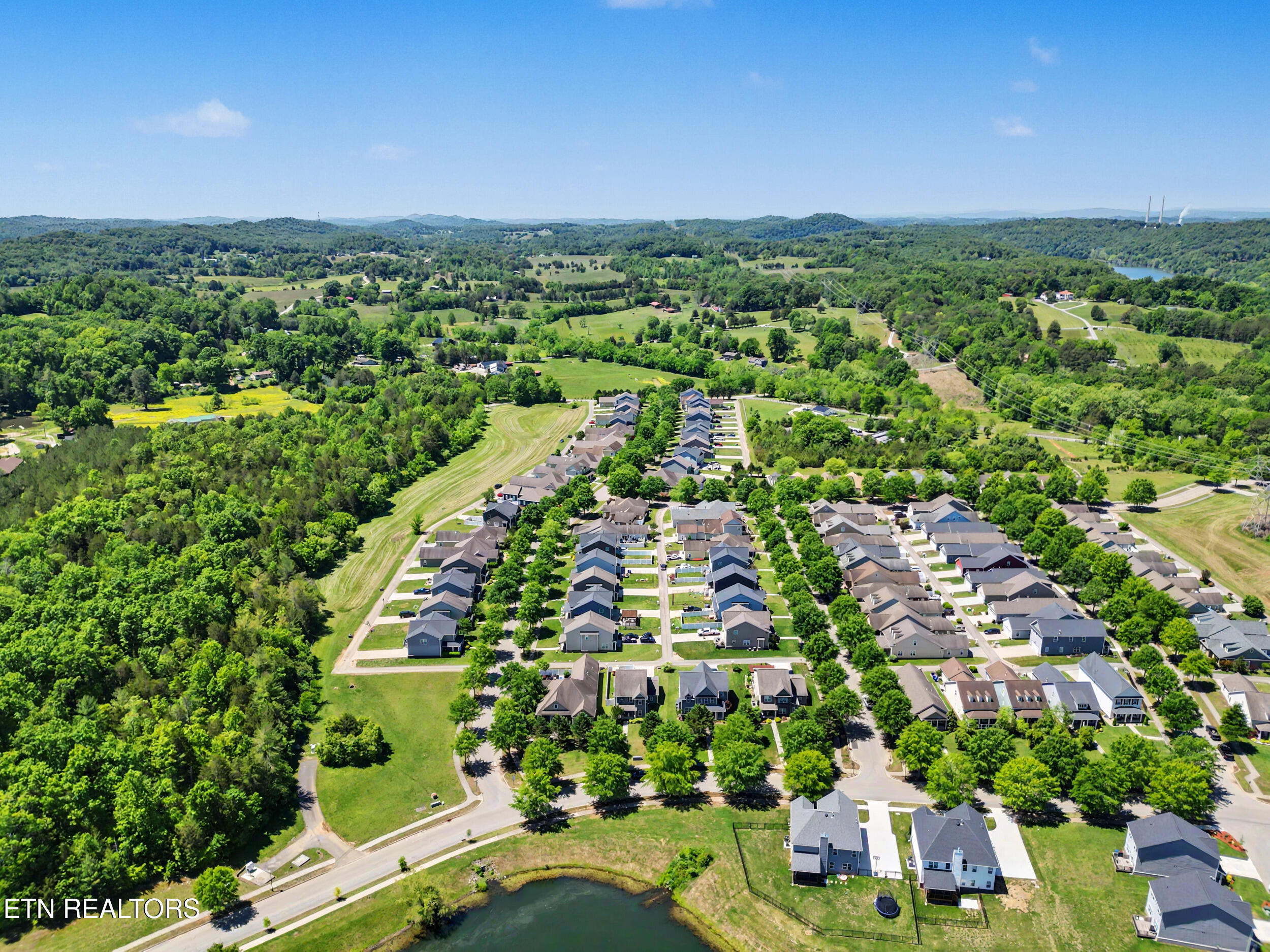 503 Broadberry Avenue Oak Ridge TN 37830