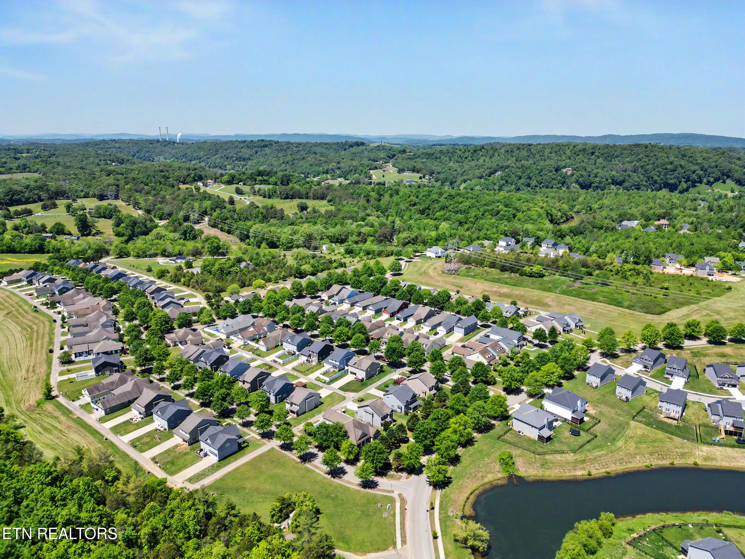 503 Broadberry Avenue Oak Ridge TN 37830