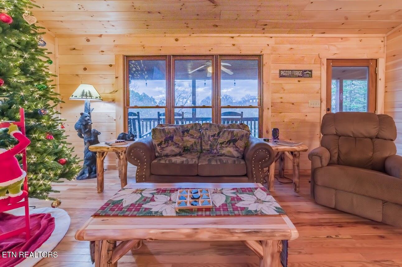 3919 Ole Smoky Way Sevierville TN 37862