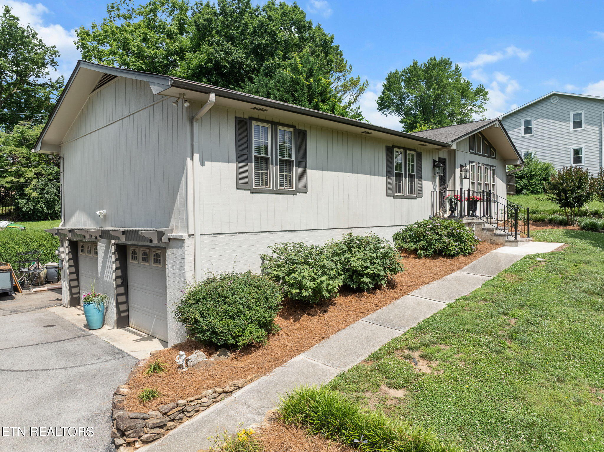 1229 Southbreeze Circle Knoxville TN 37919