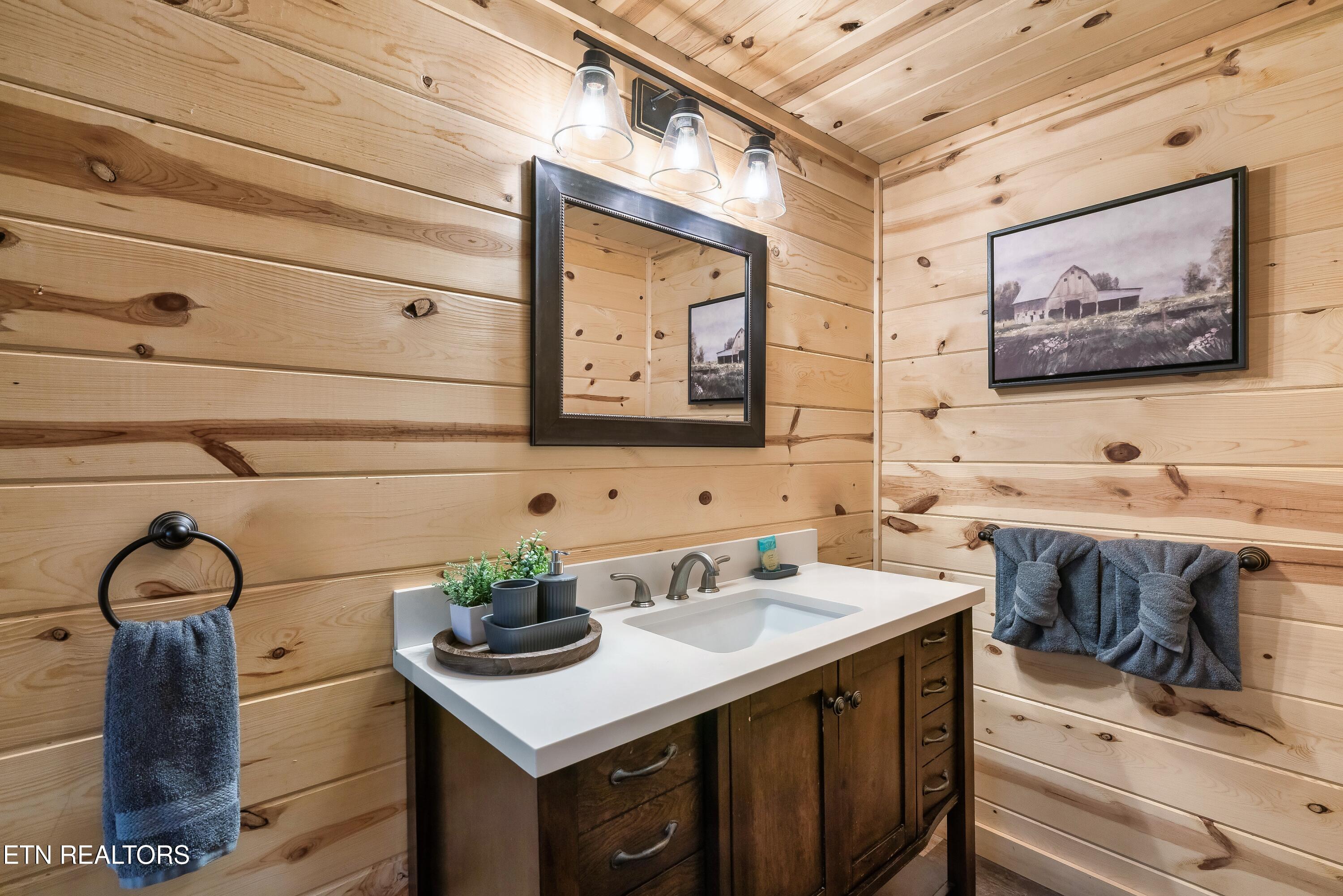4211 Bruce Ogle Way Pigeon Forge TN 37863