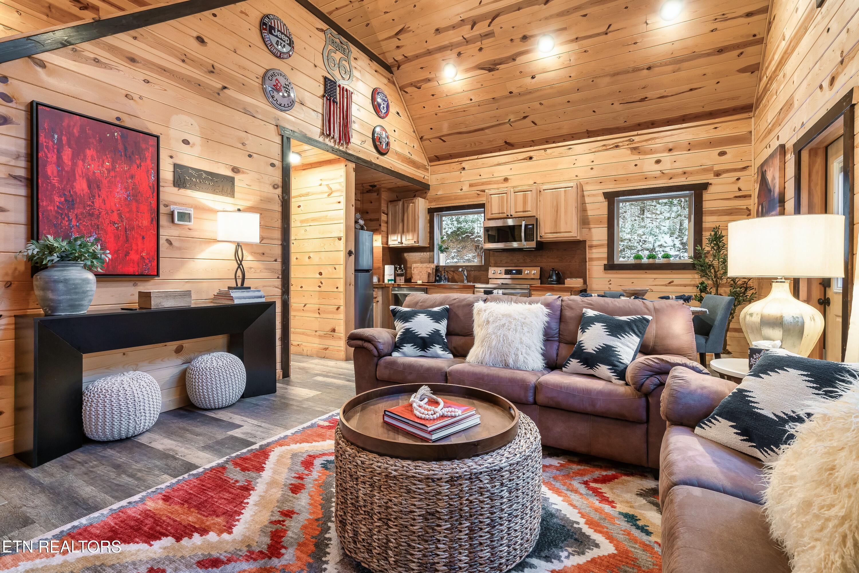 4211 Bruce Ogle Way Pigeon Forge TN 37863
