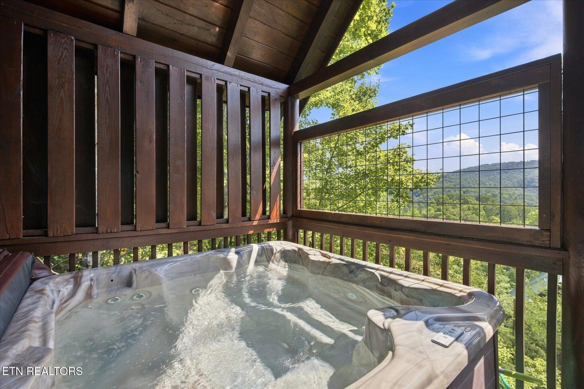 4626 Nottingham Heights Way Pigeon Forge TN 37863