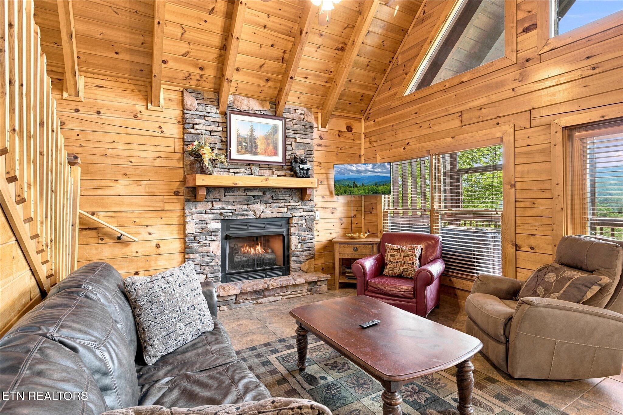 4626 Nottingham Heights Way Pigeon Forge TN 37863