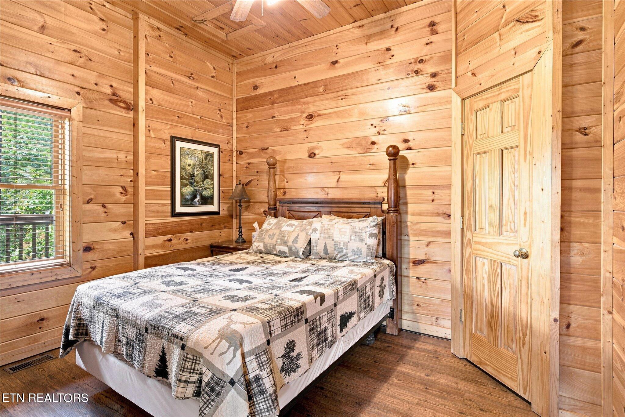 4626 Nottingham Heights Way Pigeon Forge TN 37863
