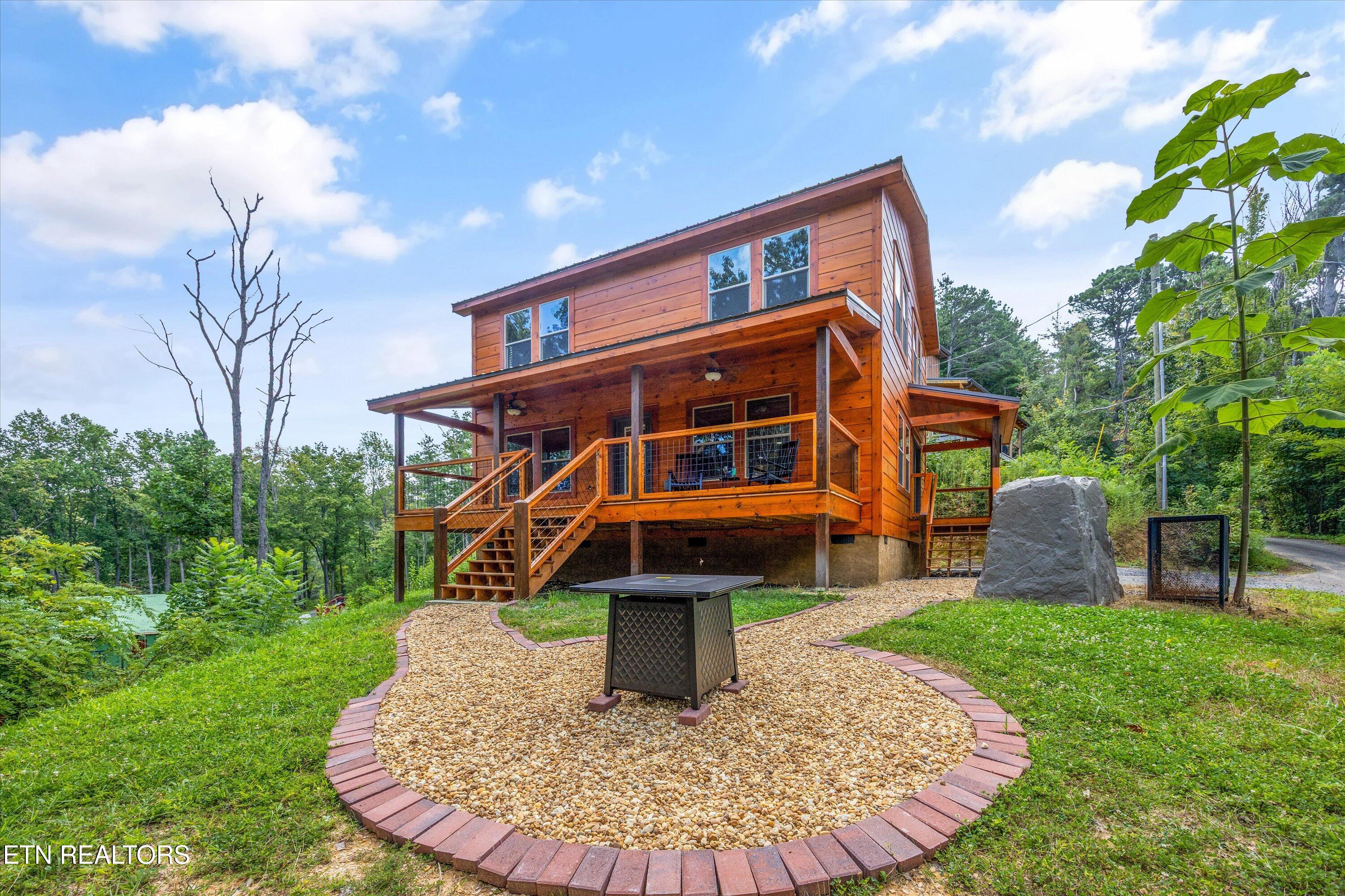3194 Emerald Springs Loop Sevierville TN 37862