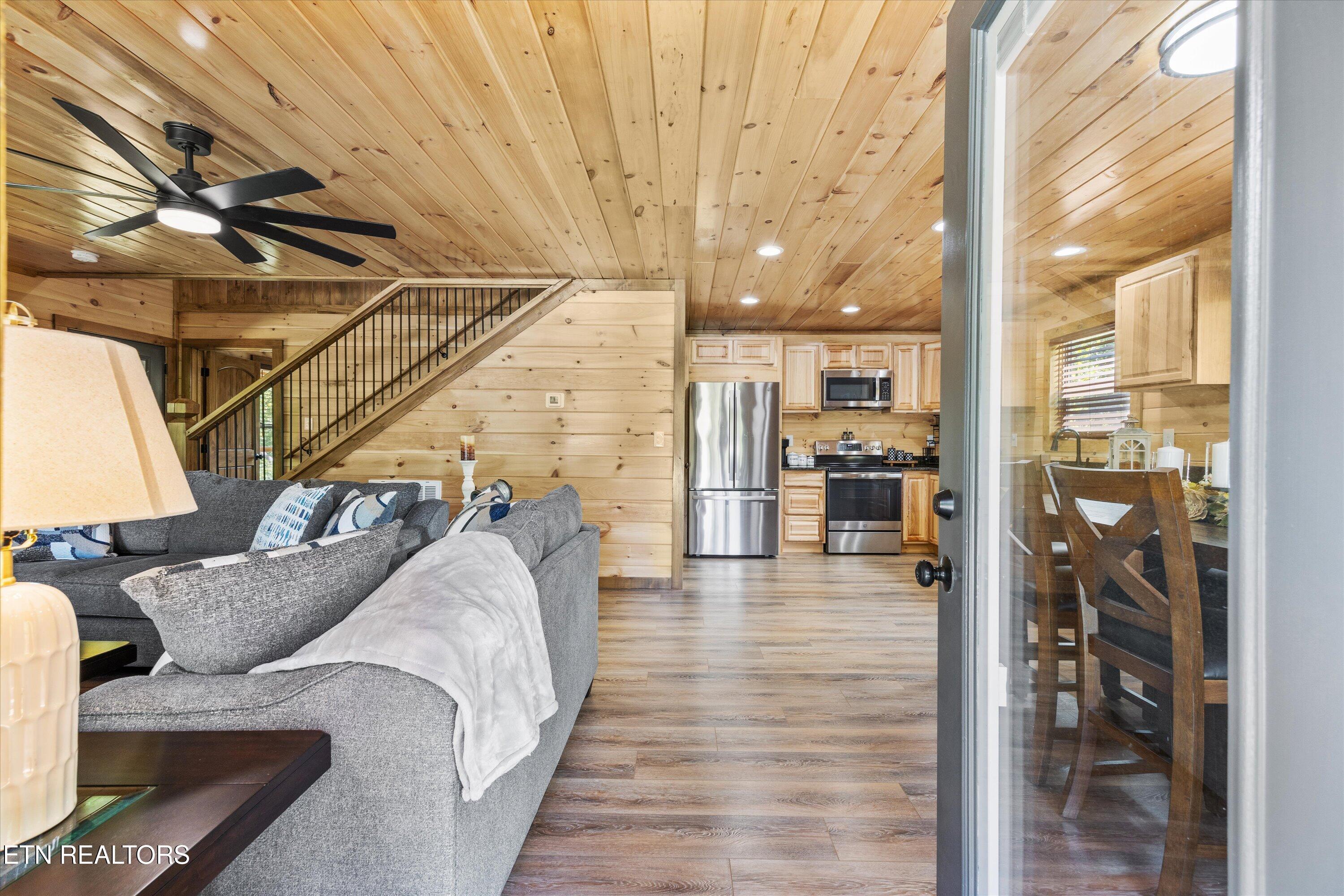 3194 Emerald Springs Loop Sevierville TN 37862