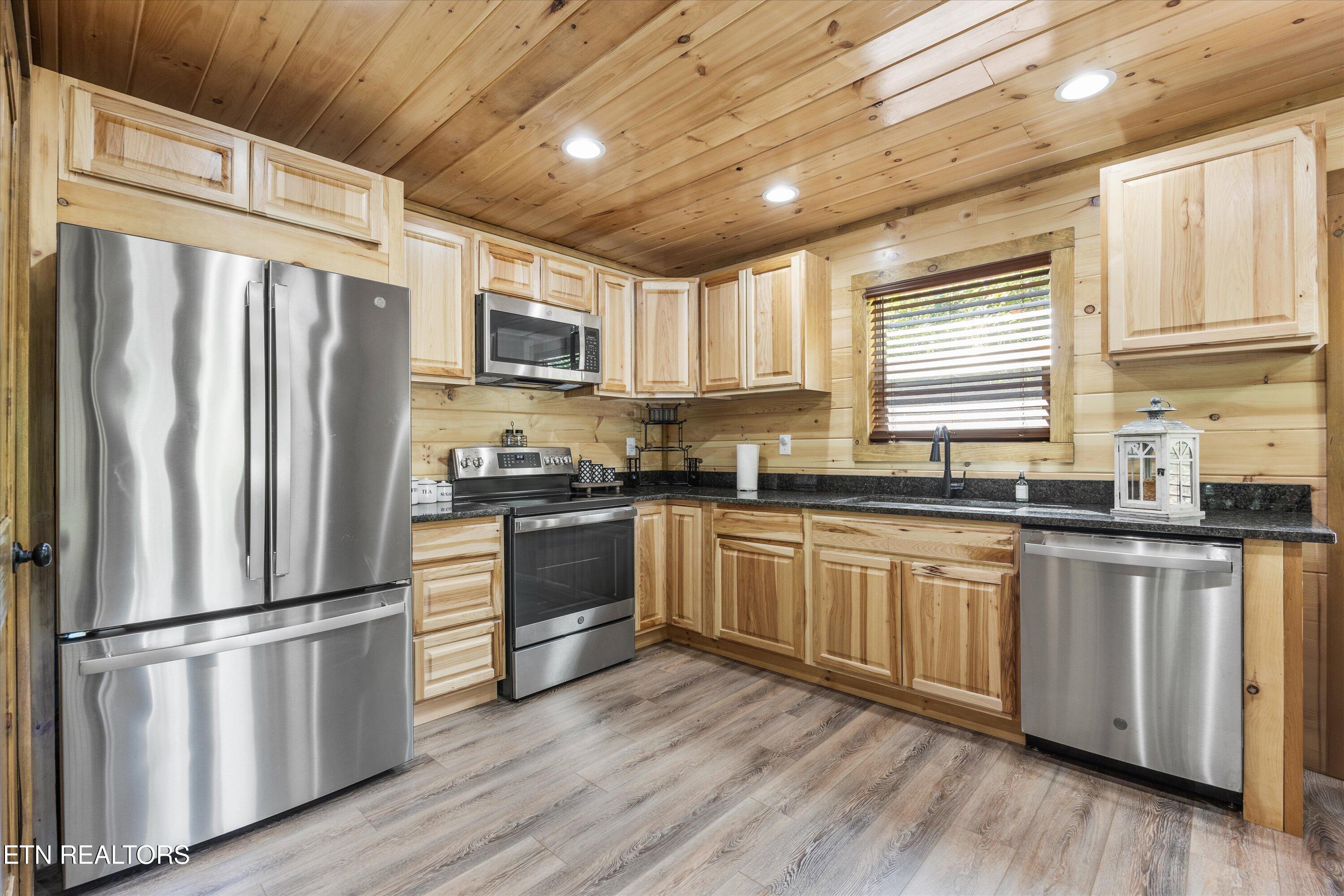 3194 Emerald Springs Loop Sevierville TN 37862