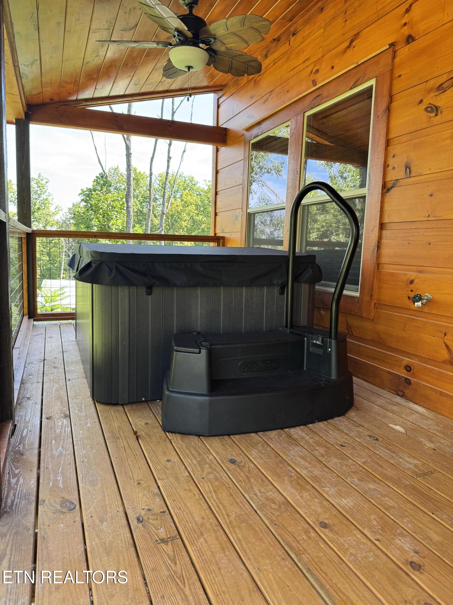 3194 Emerald Springs Loop Sevierville TN 37862