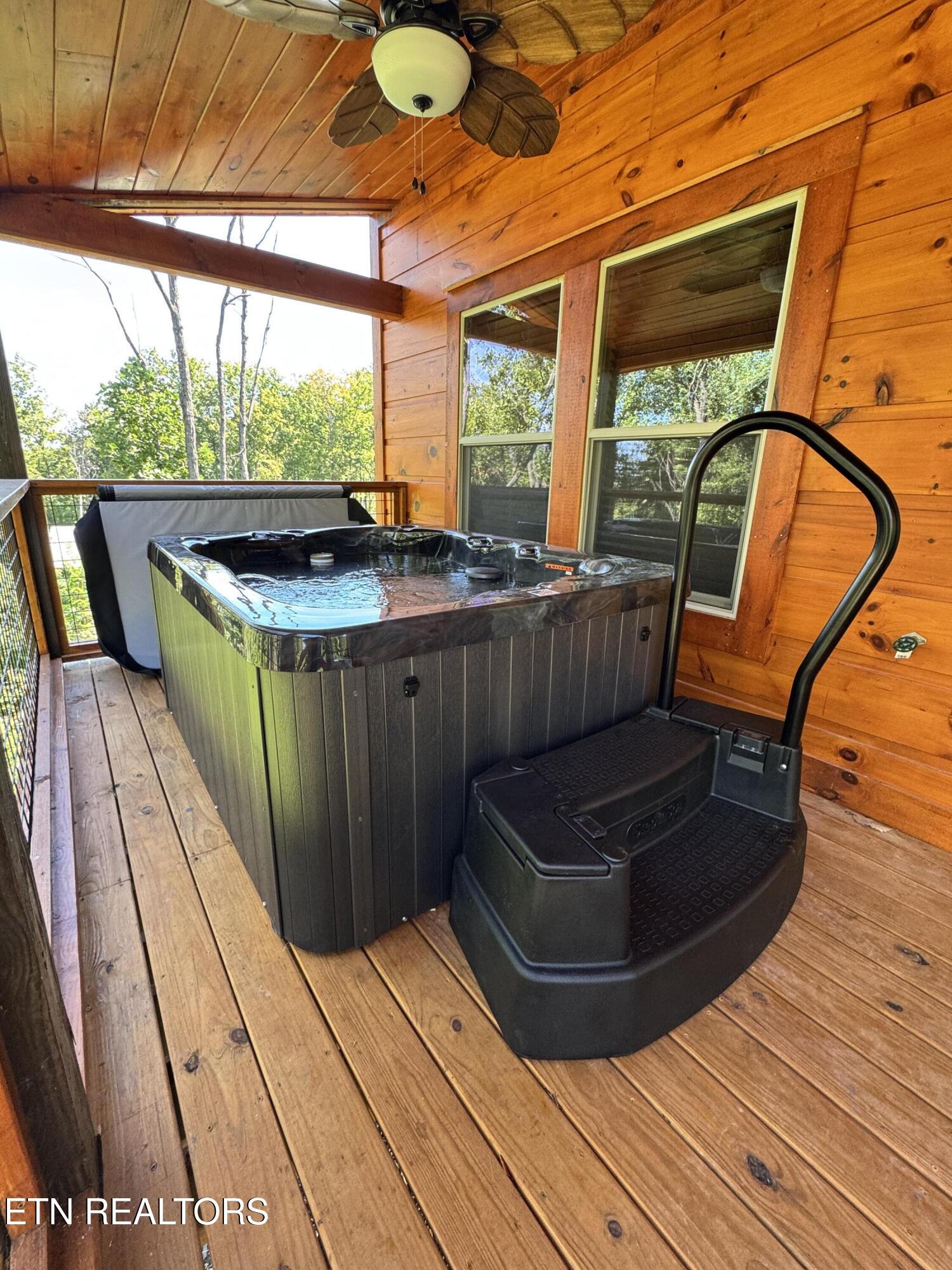 3194 Emerald Springs Loop Sevierville TN 37862
