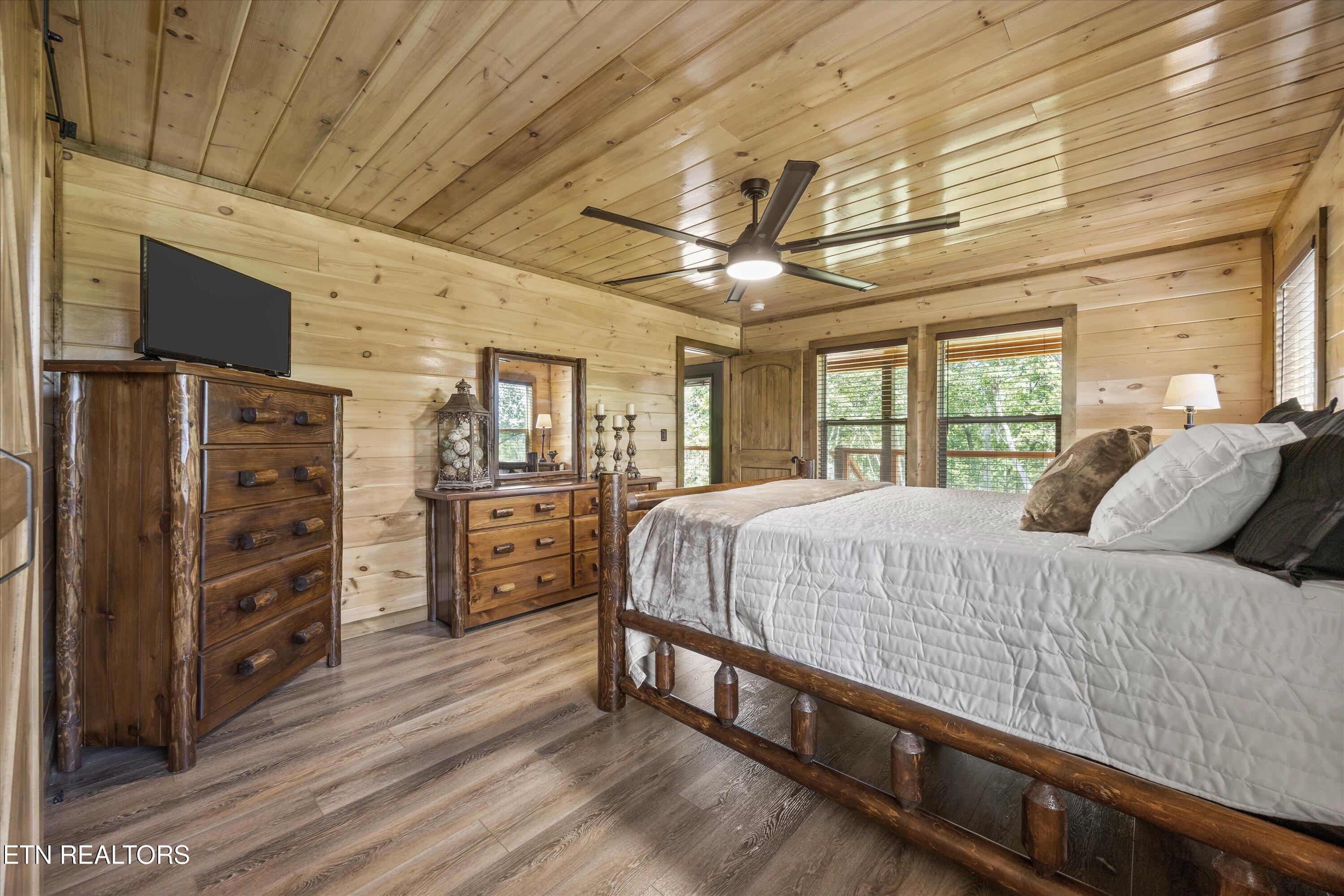 3194 Emerald Springs Loop Sevierville TN 37862