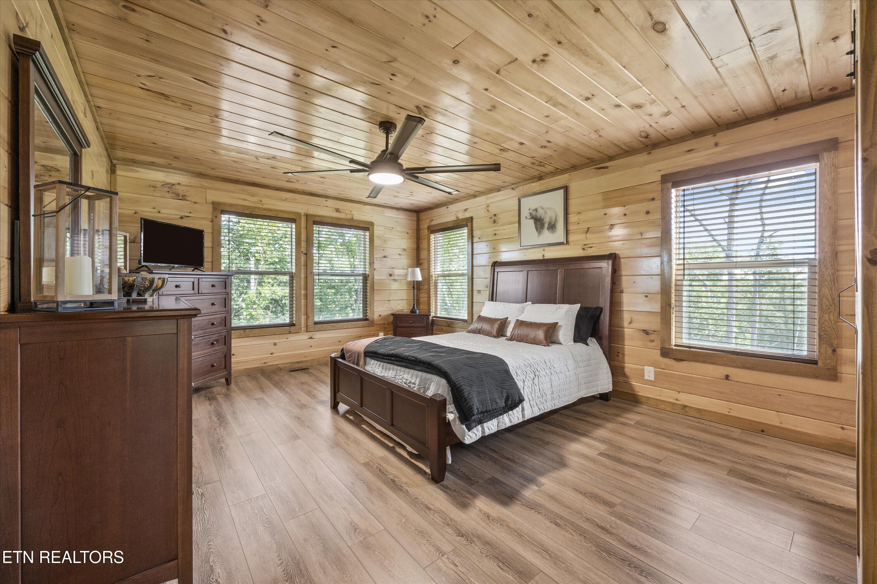 3194 Emerald Springs Loop Sevierville TN 37862