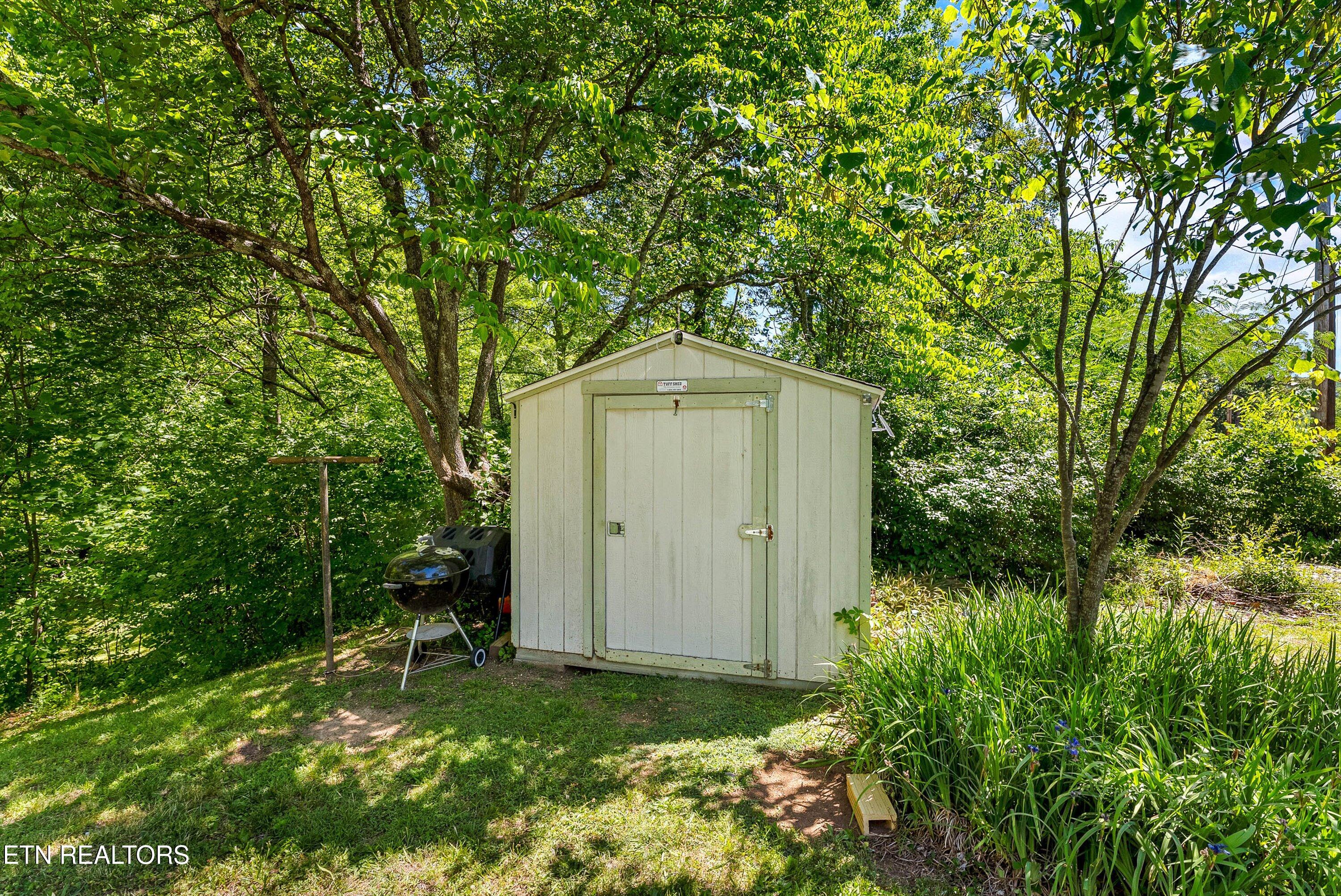 103 Loyola Lane Oak Ridge TN 37830