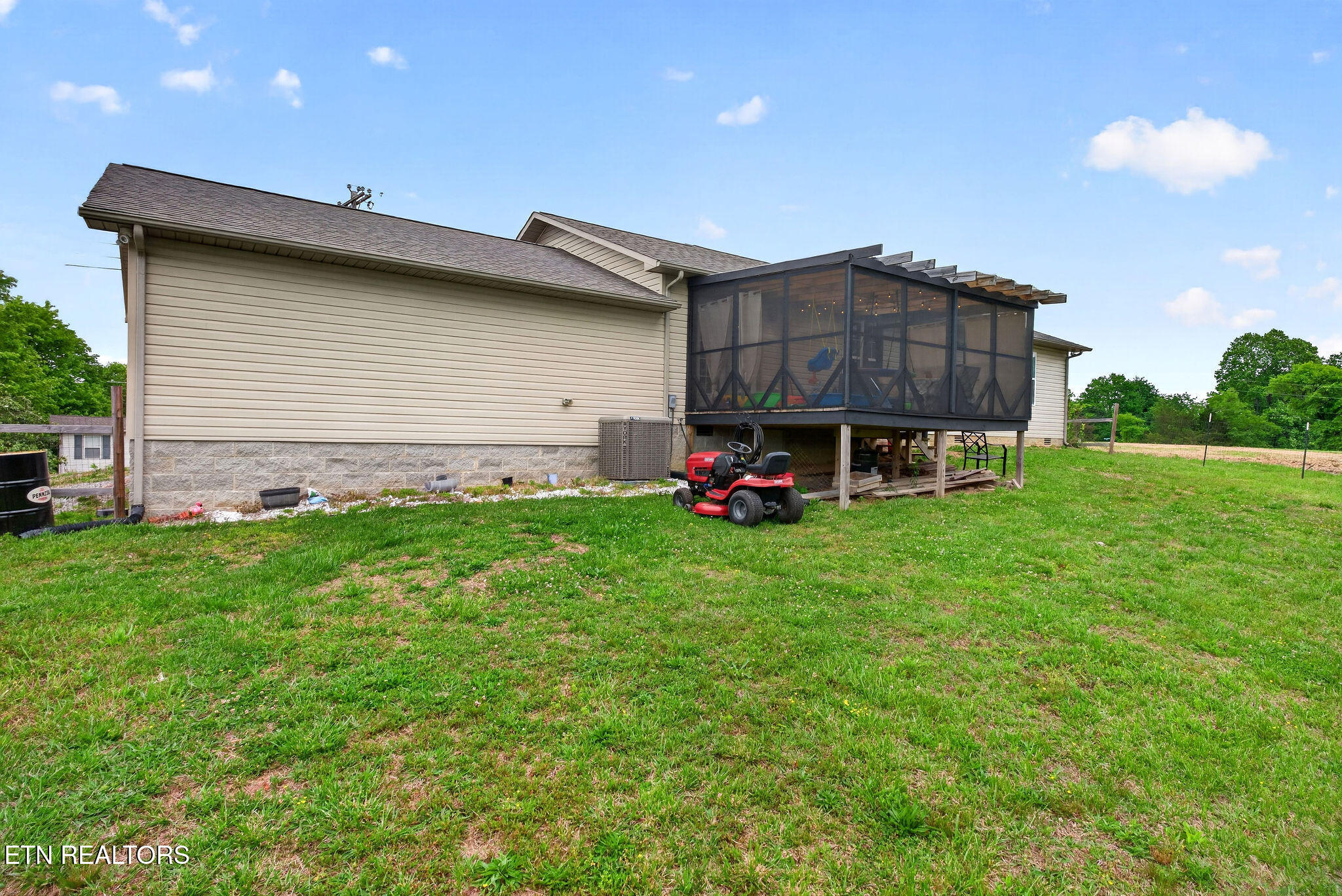 7341 Pleasant Ridge Road Sparta TN 38583