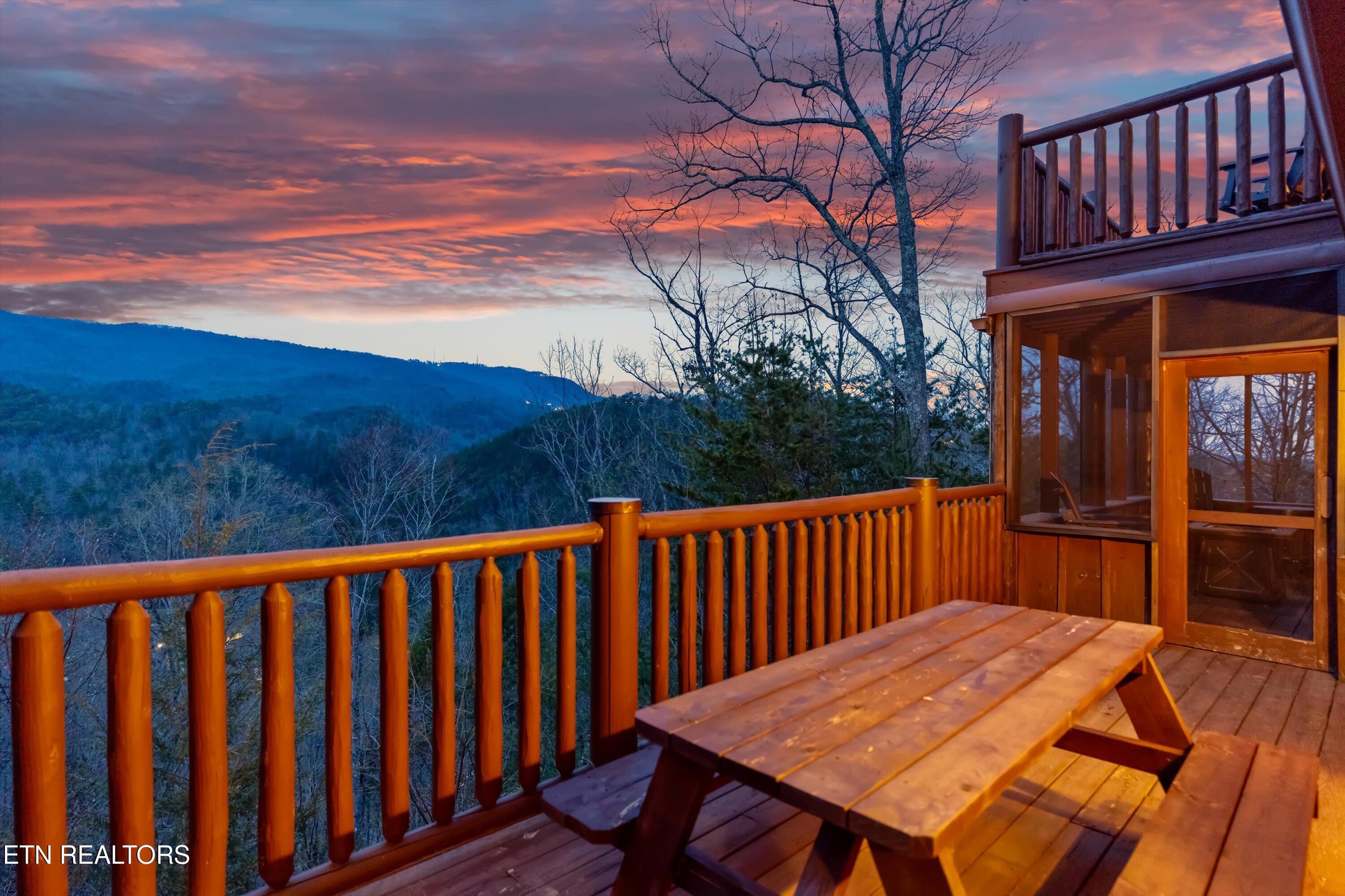 2436 Smoky Vista Way Sevierville TN 37862