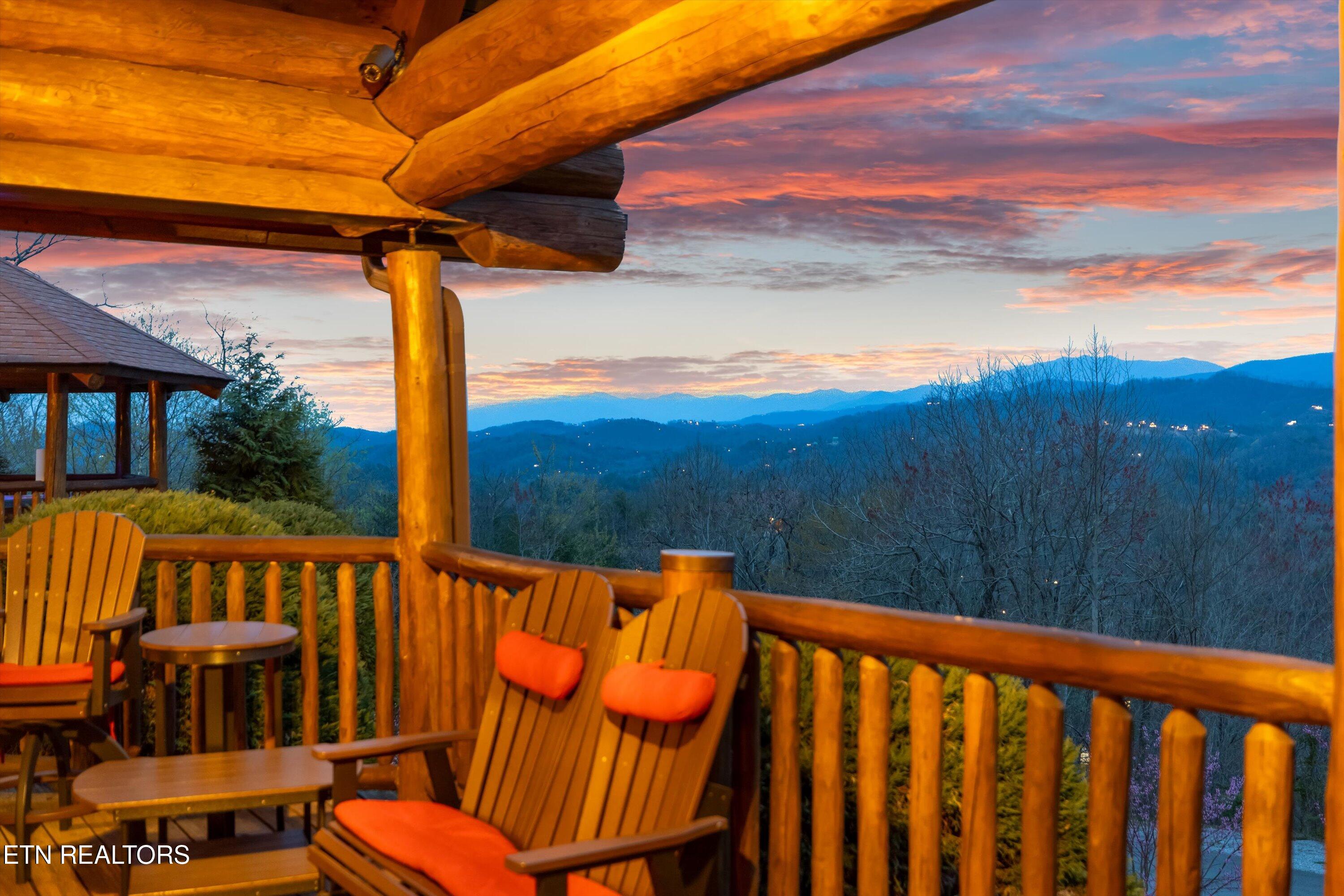 2436 Smoky Vista Way Sevierville TN 37862