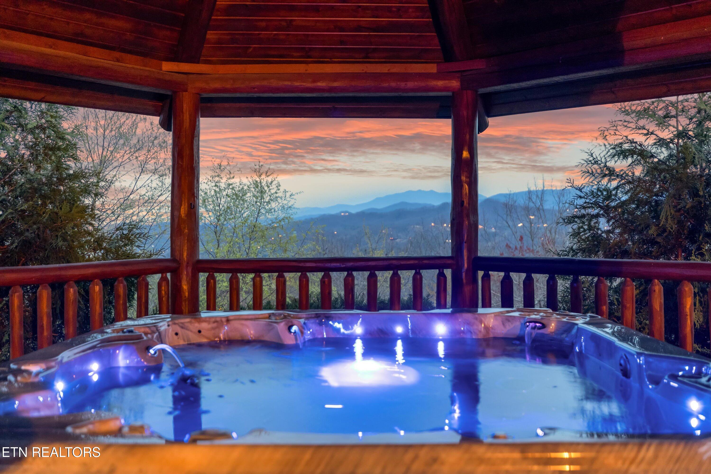 2436 Smoky Vista Way Sevierville TN 37862