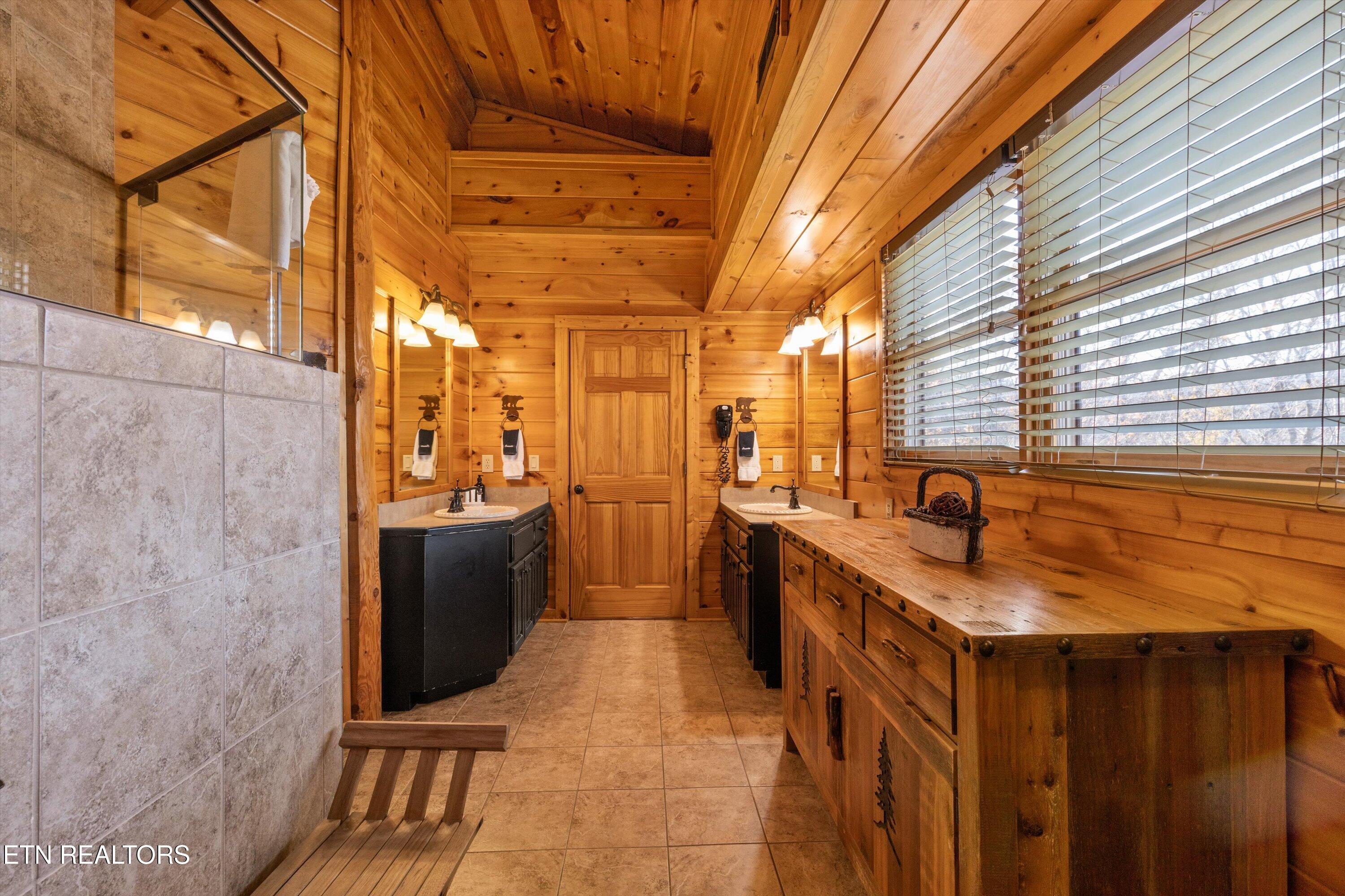 2436 Smoky Vista Way Sevierville TN 37862