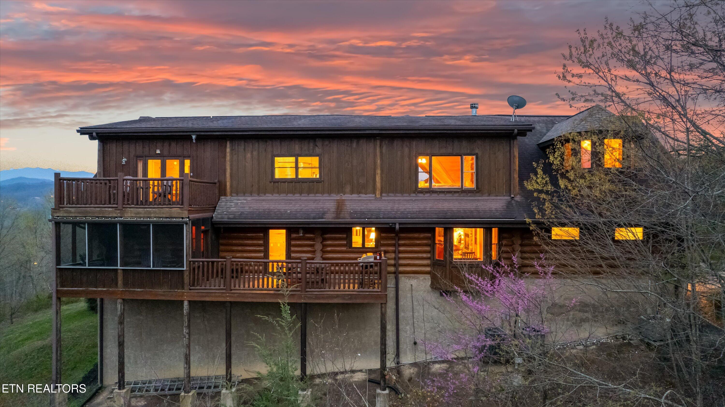 2436 Smoky Vista Way Sevierville TN 37862